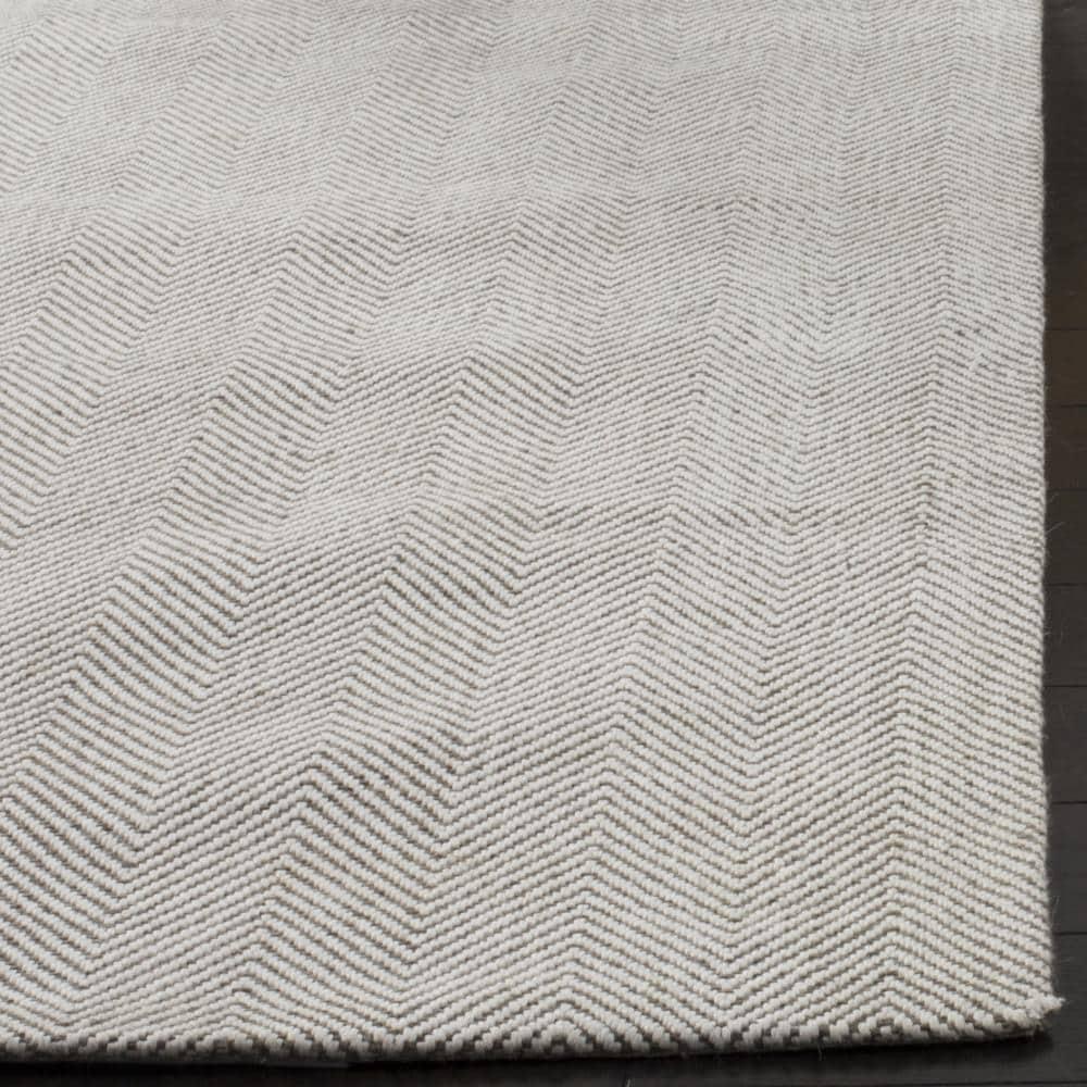 Marbella MRB721 Hand Loomed Indoor Area Rug - Silver - 5'x8' - Safavieh