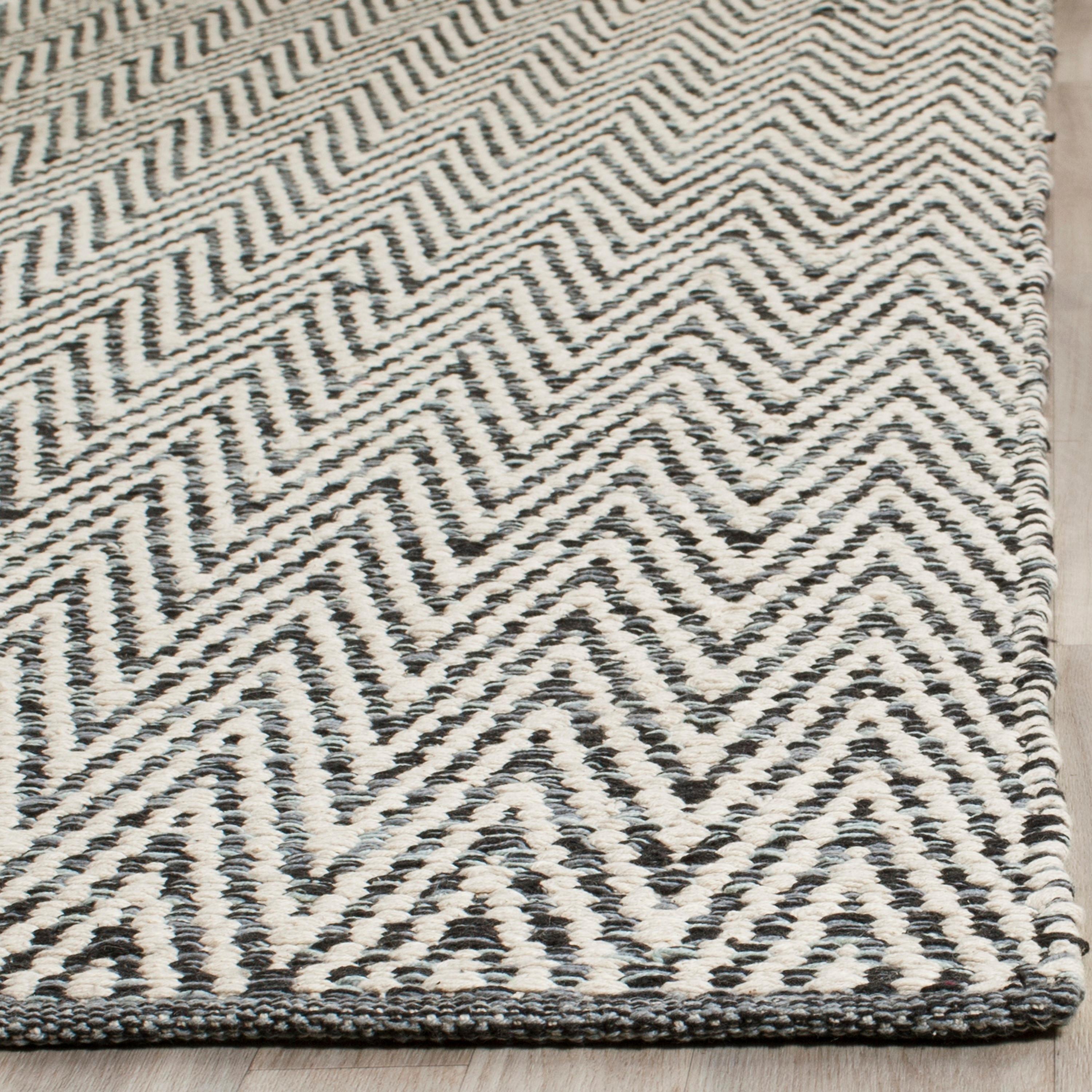 Montauk MTK411 Hand Woven Indoor Accent Rug - Ivory/Dark Grey - 3'x5' - Safavieh.