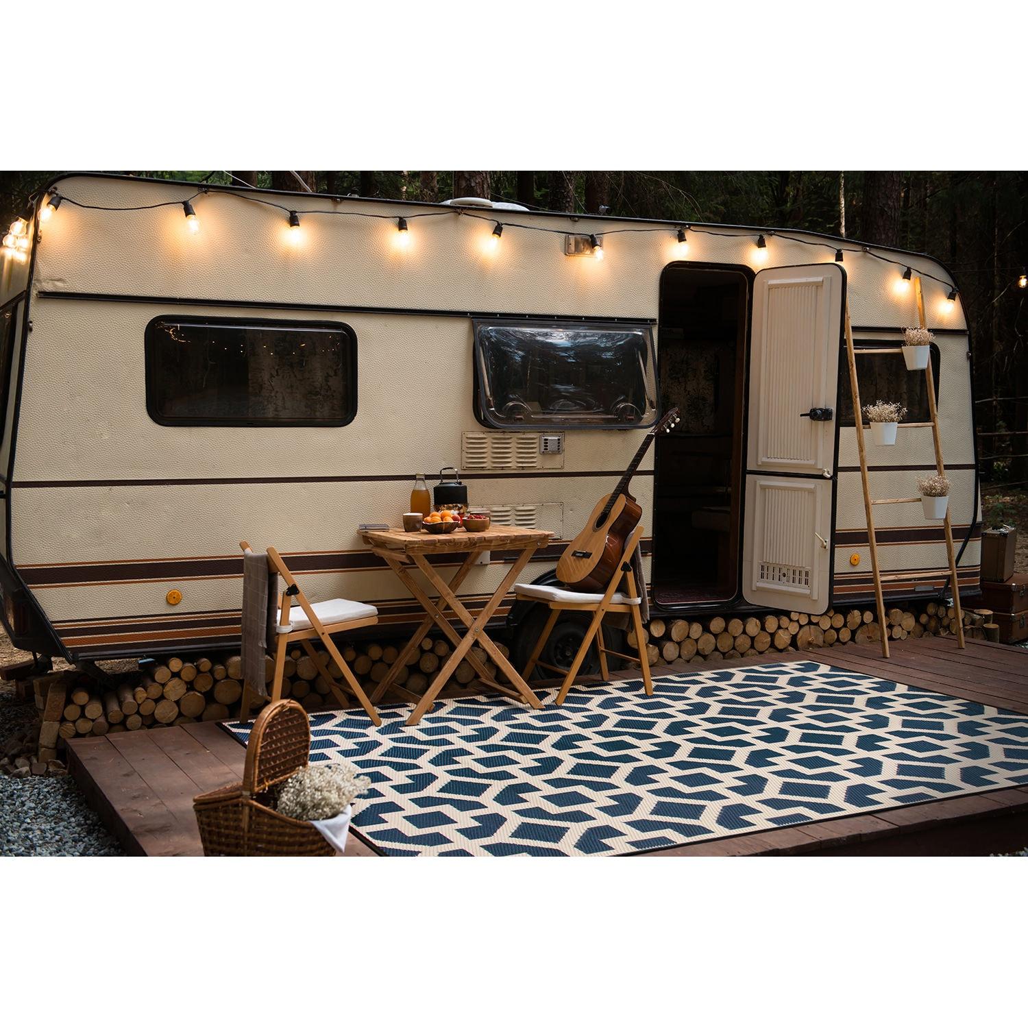 World Rug Gallery Contemporary Geometric Reversible Plastic Indoor and Outdoor Rugs - NAVY 3'x5':  Flat Pile,  UV-Resistant