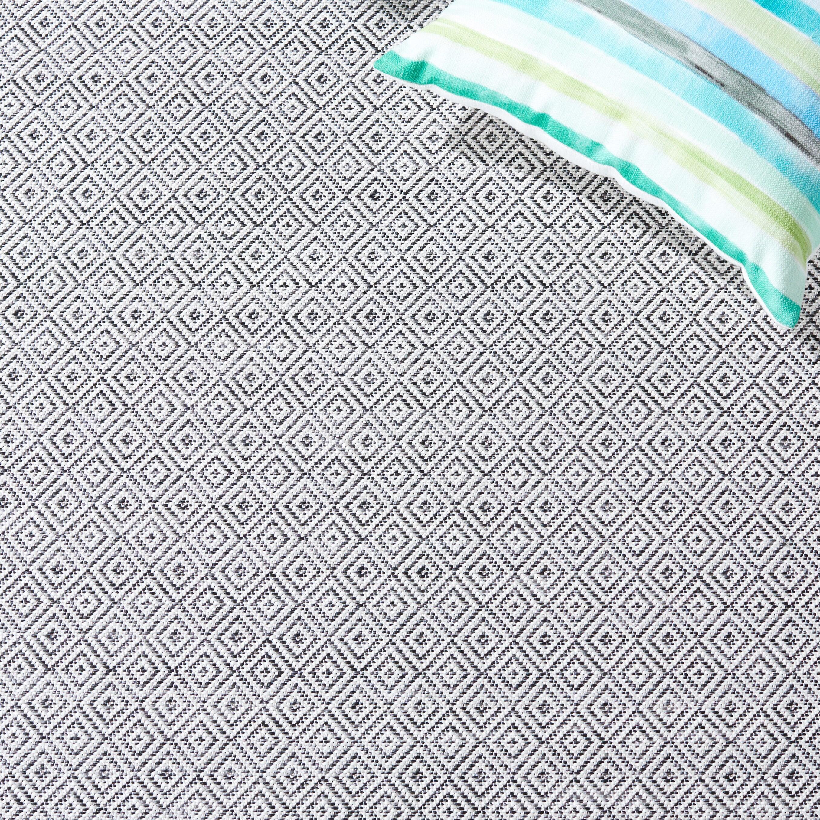 Hampton HTN230 Power Loomed Indoor/Outdoor Area Rug - Ivory/Black - 8'x10' - Safavieh.