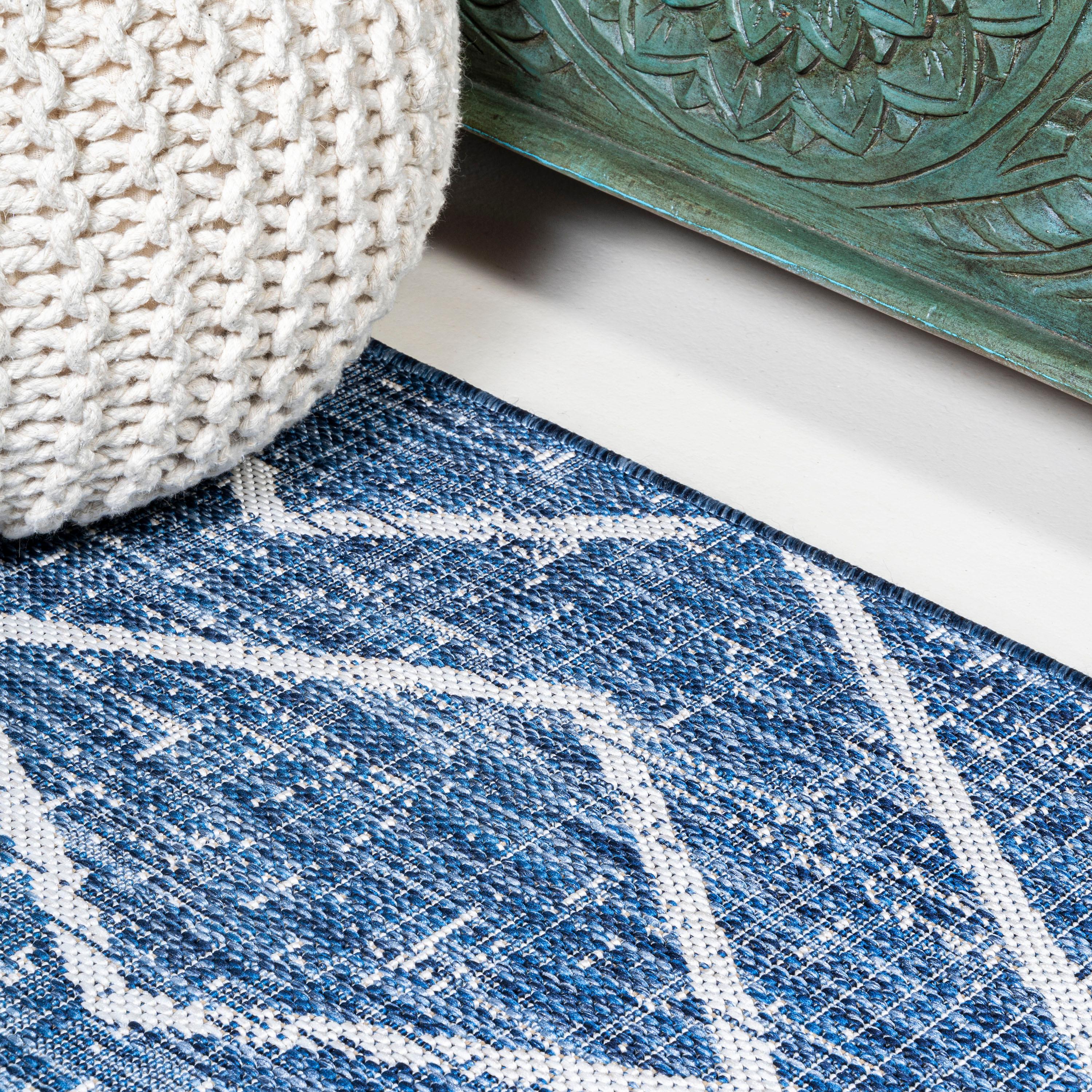 2'x8' Carwa  Diamond Trellis Indoor/Outdoor Runner Rug, Blue/Ivory - JONATHAN Y