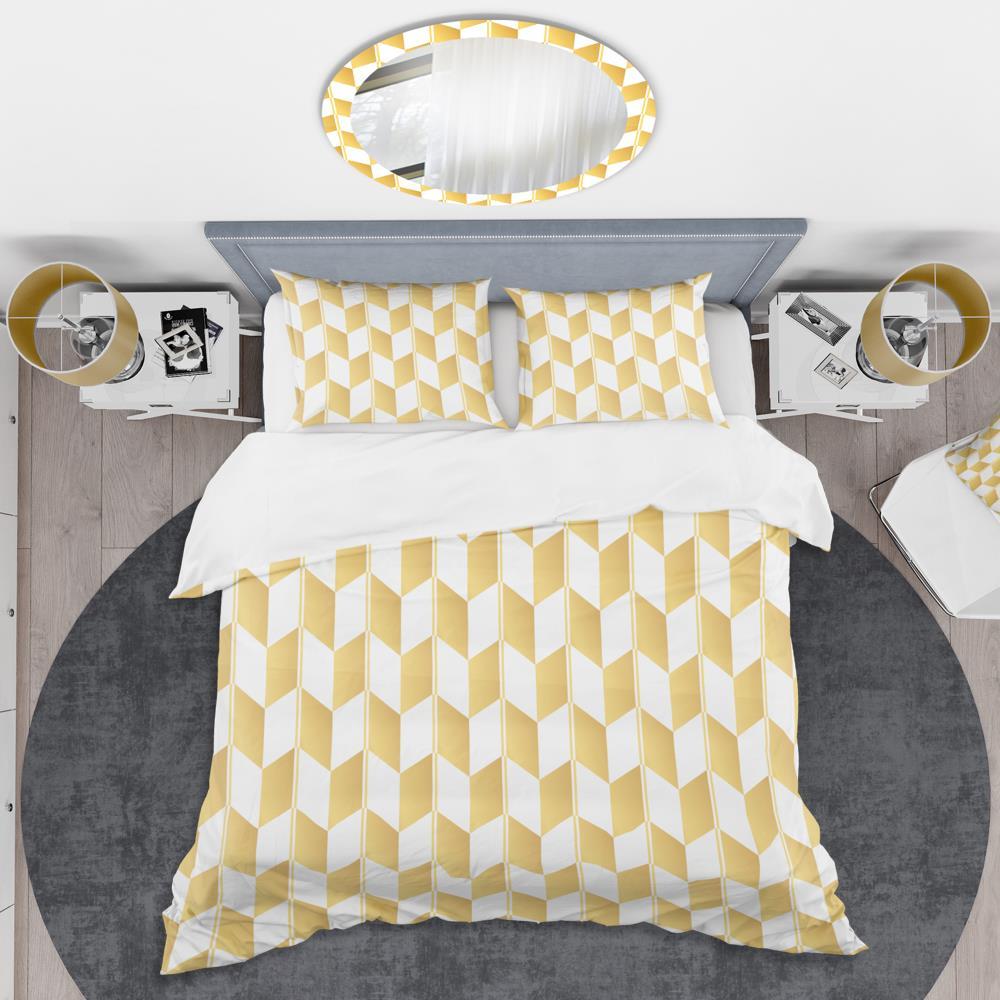 Gold And White Geometric Pattern I - Glam Abstract Duvet Cover Set - Microfiber Polyester