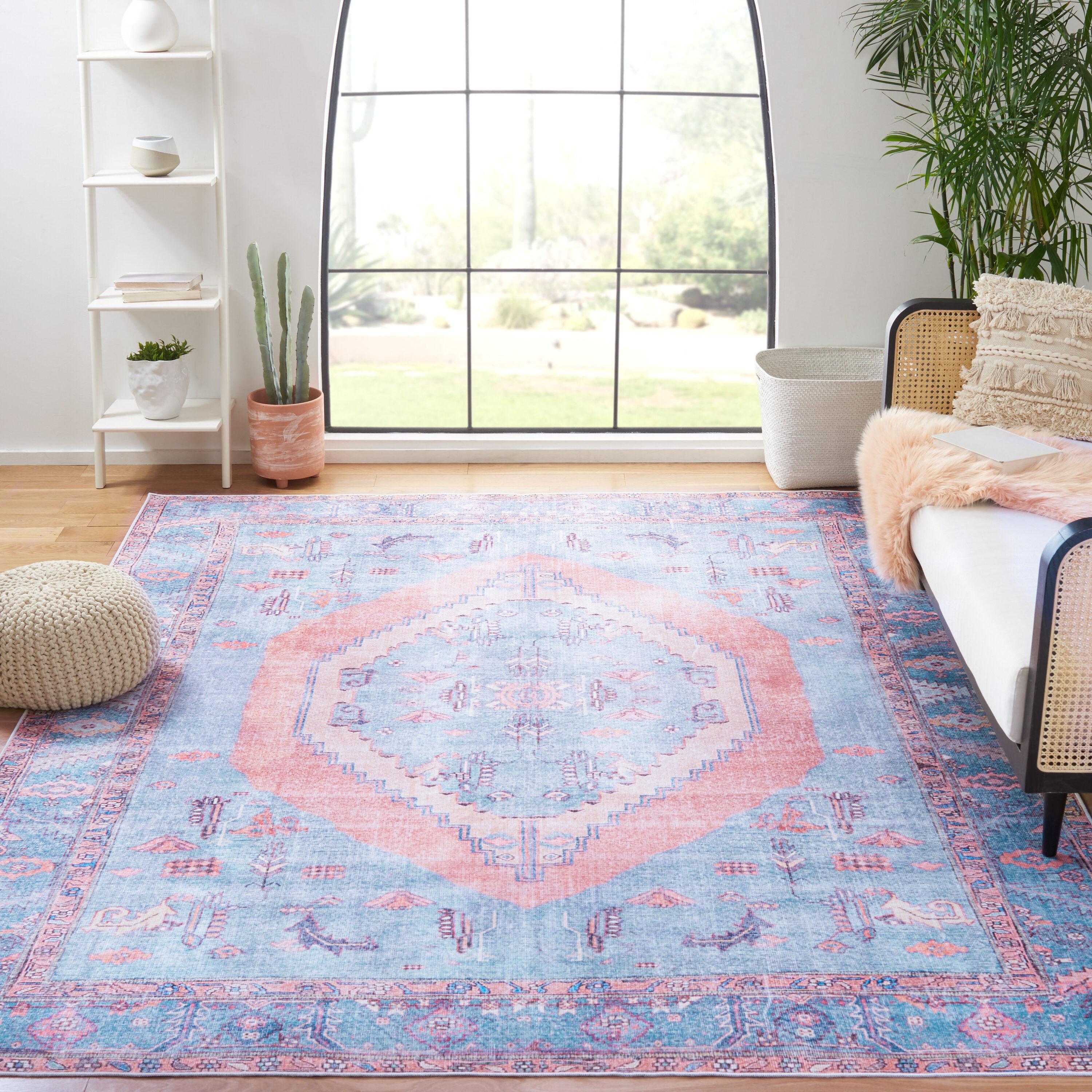 SAFAVIEH Serapi Teague Traditional Machine Washable Area Rug, Light Blue/Beige, 8' x 10'