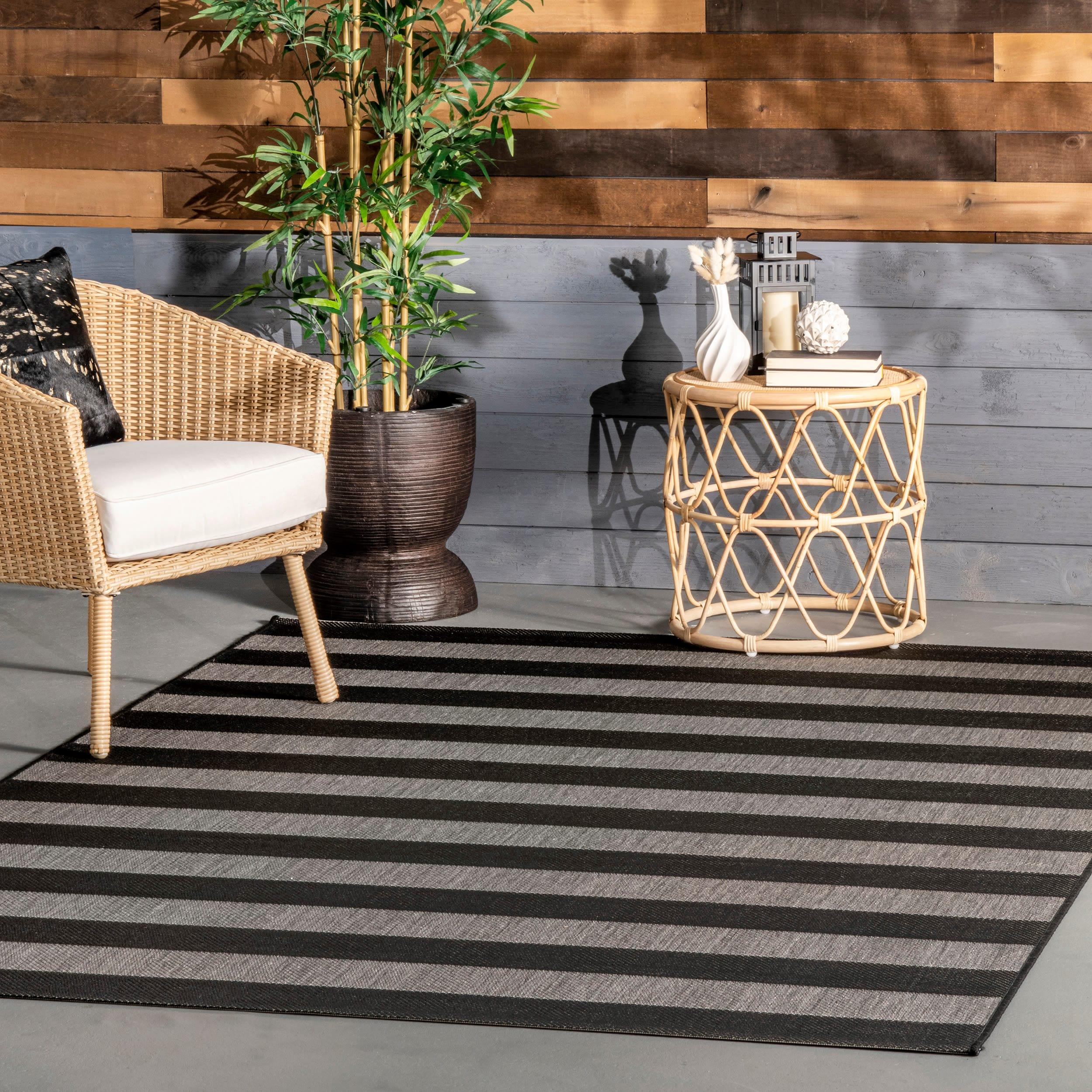 Nuloom Alexis Striped 2x3 Indoor/Outdoor Accent Rug for Living Room Patio Deck Front Porch Entryway Kitchen, Black/Light Grey