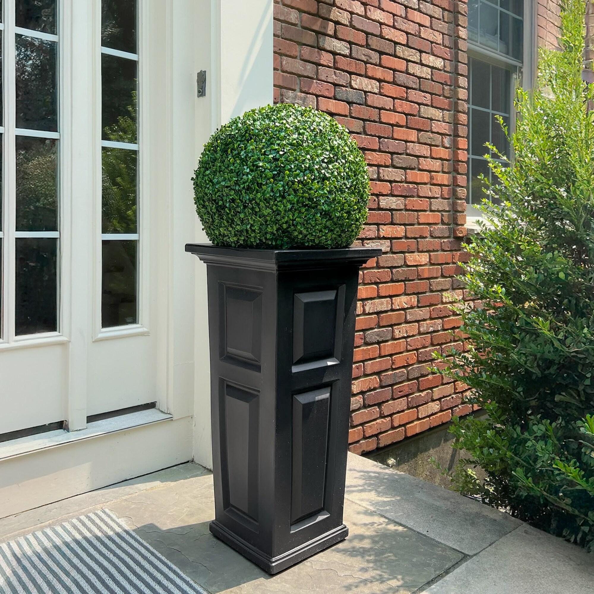 Mayne Inc. Nantucket Pot Planter
