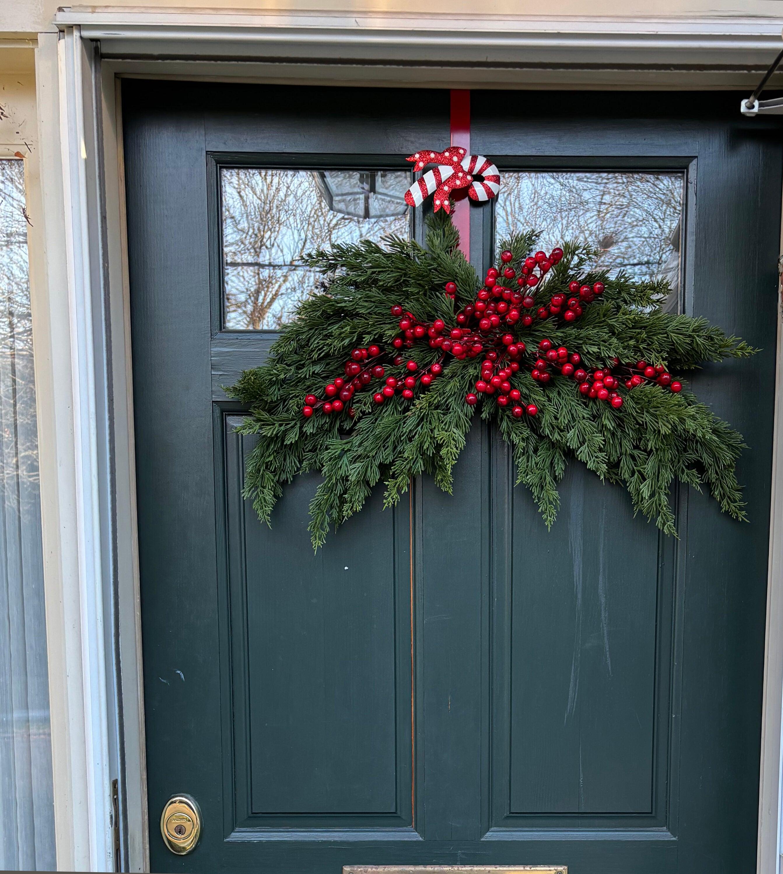 Worth Imports 14" Metal Wreath Hanger w/ Candy Cane