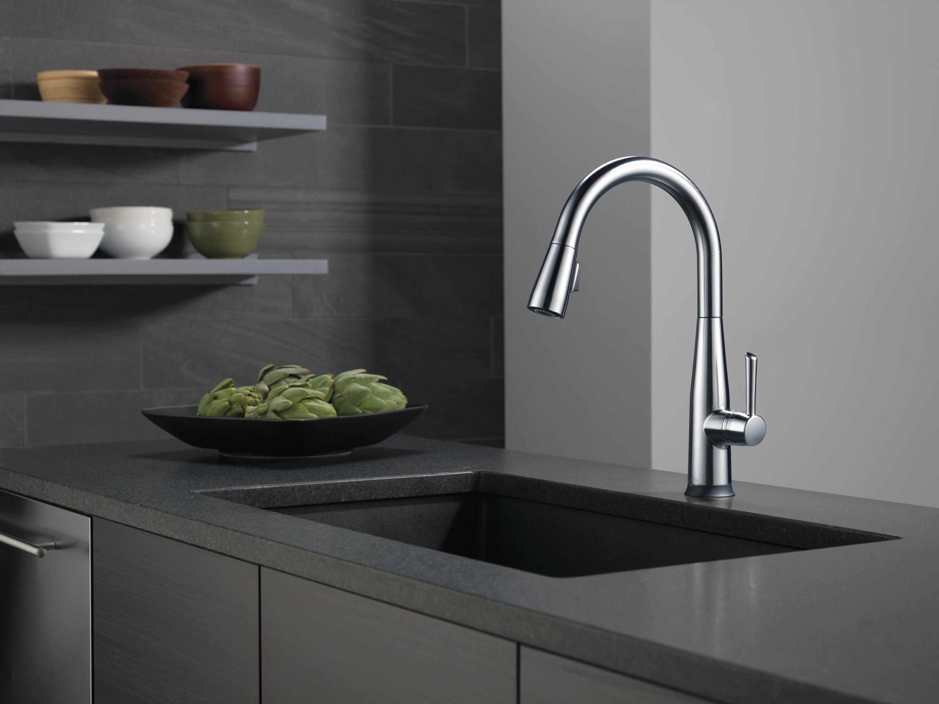 Essa Pull Down Single Handle Kitchen Faucet with MagnaTite Docking and Touch2O Technology