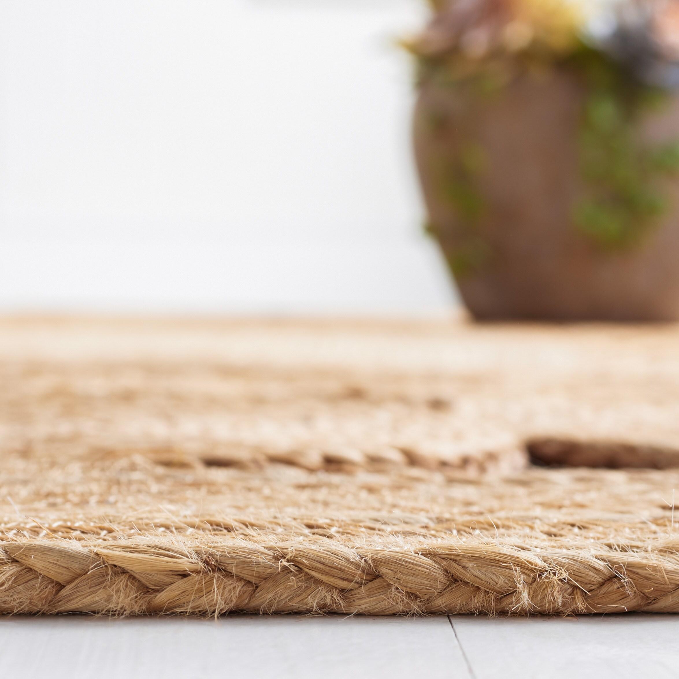 Natural Fiber NFB248 Hand Woven Area Rug - Natural - 3' round - Safavieh.