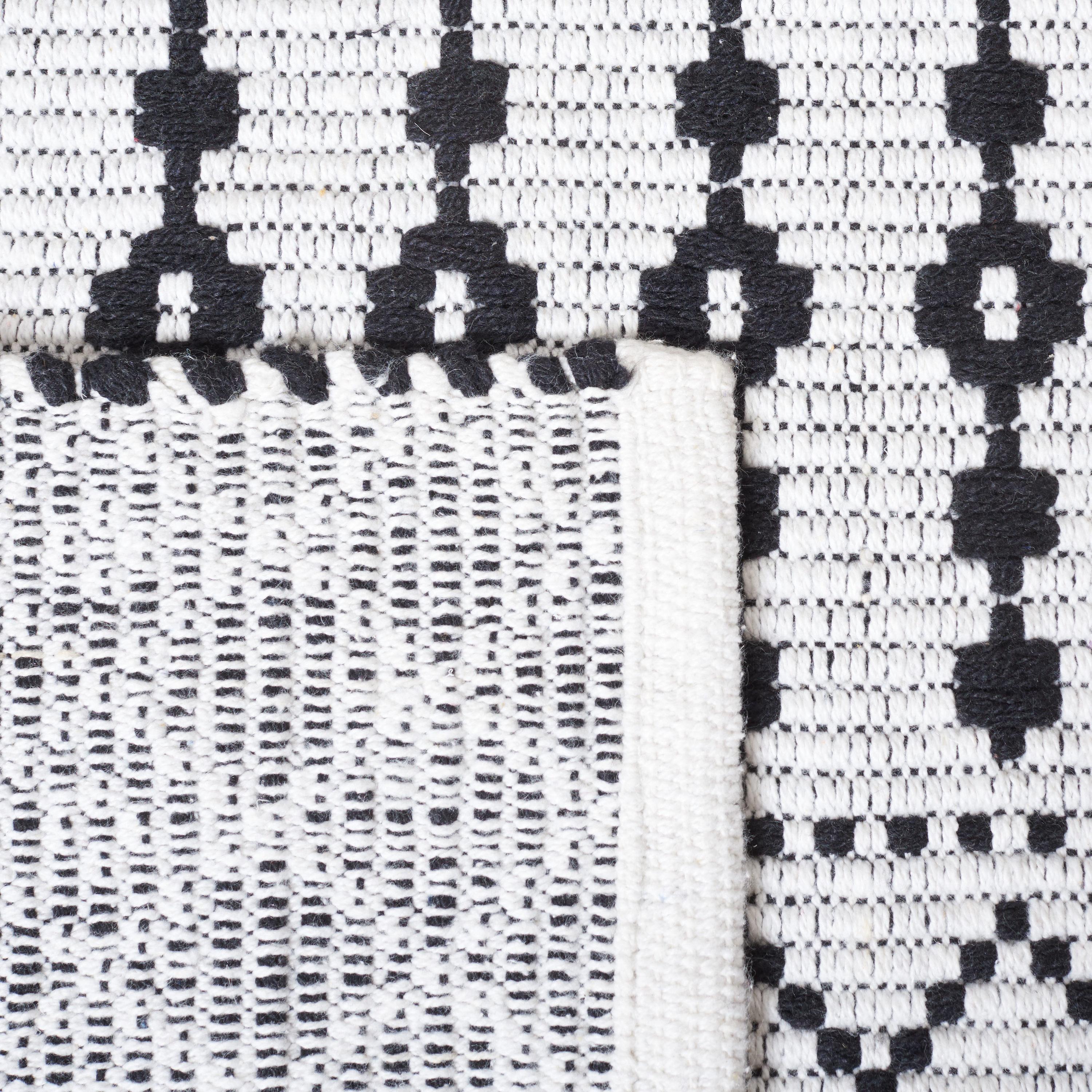 Kilim KLM704 Hand Woven Area Rug - Ivory/Black - 8'x10' - Safavieh.