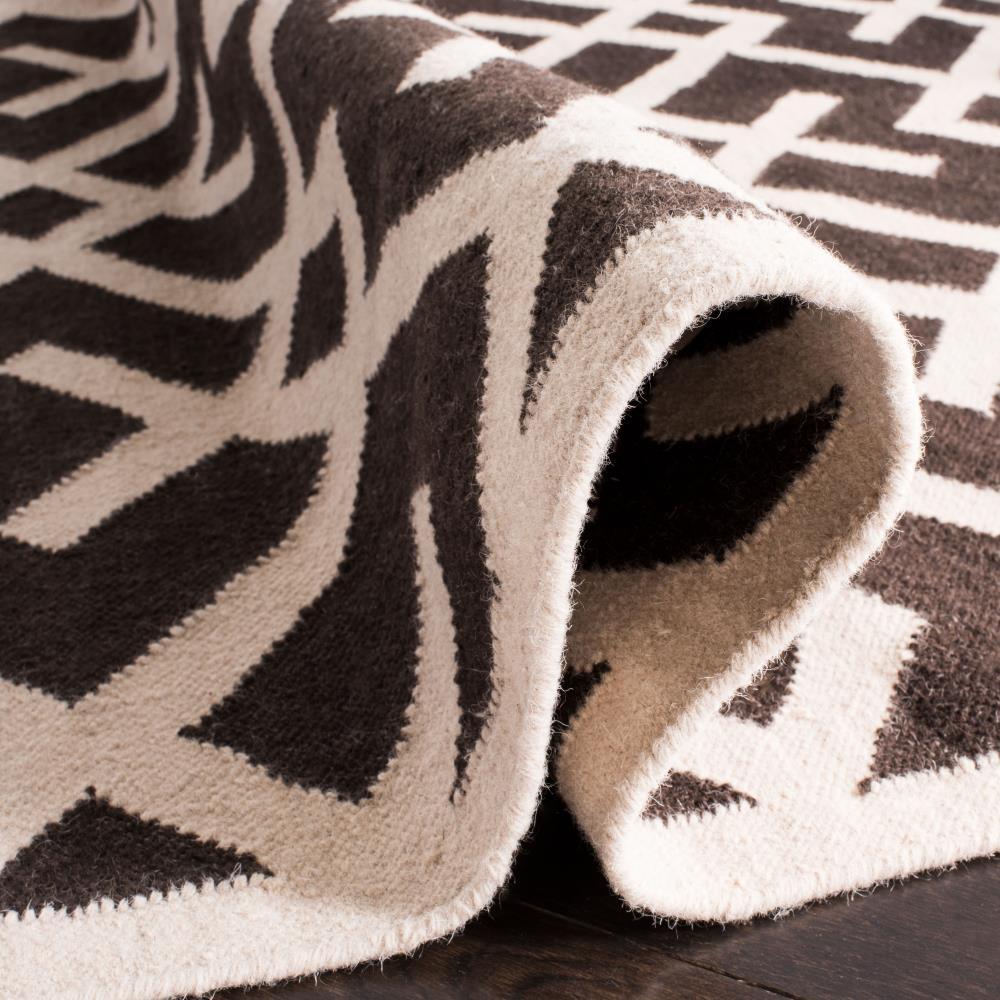 SAFAVIEH Dhurries Brianna Geometric Area Rug, Brown/Ivory, 8' x 8' Square
