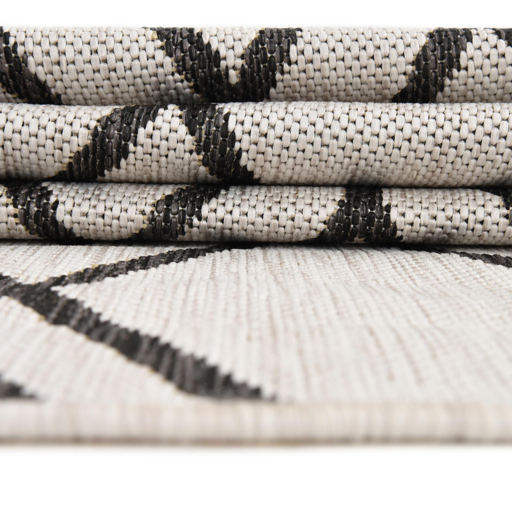 Jill Zarin 7' 0 x 10' 0 Rectangle Indoor/Outdoor Ivory Area Rug