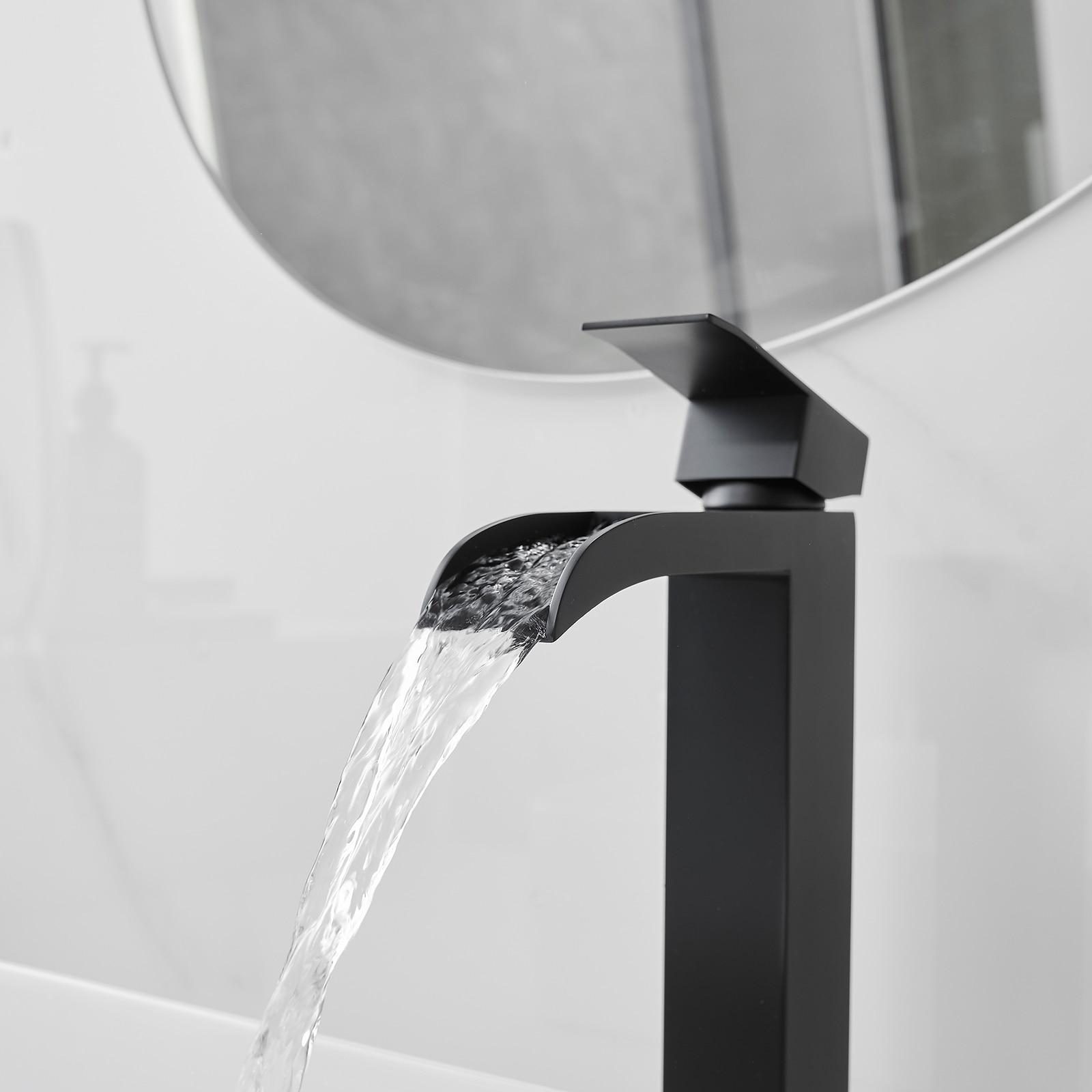 Vessel Sink Faucet Single-handle Bathroom Faucet with Drain Assembly