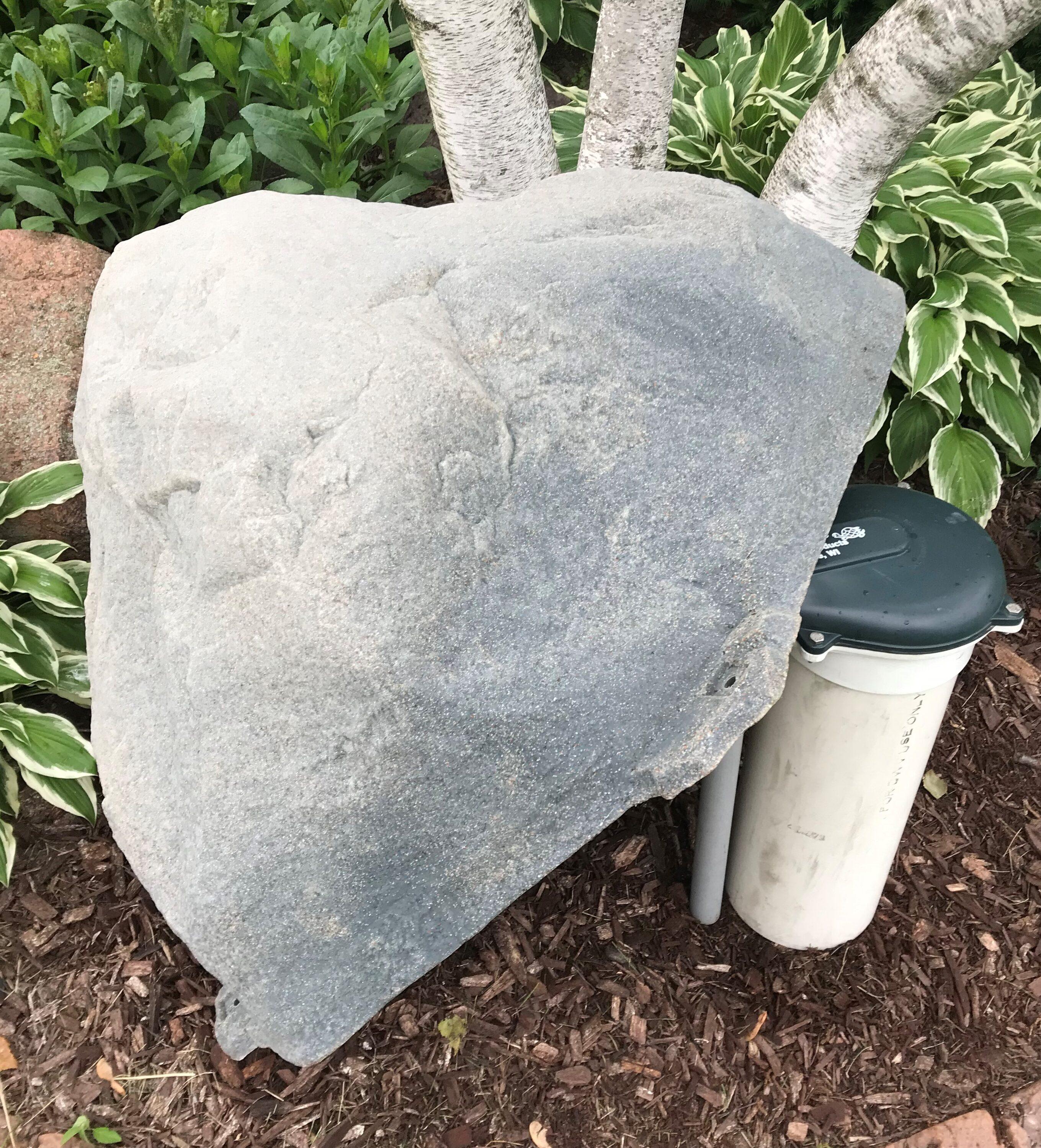 Fake Rock Well Cover Model 101 Fieldstone