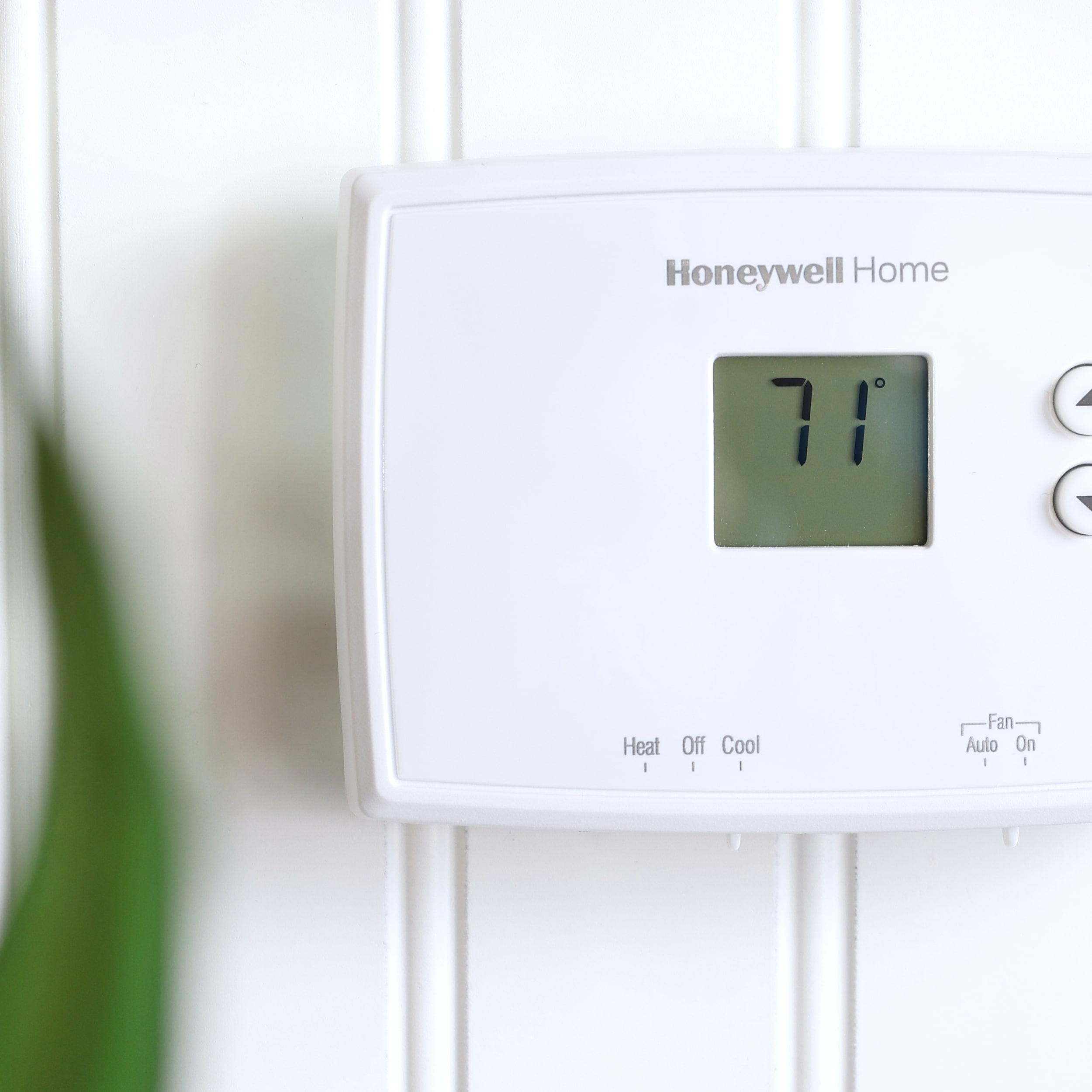 Honeywell RTH111B1016/A Non-Programmable Thermostat