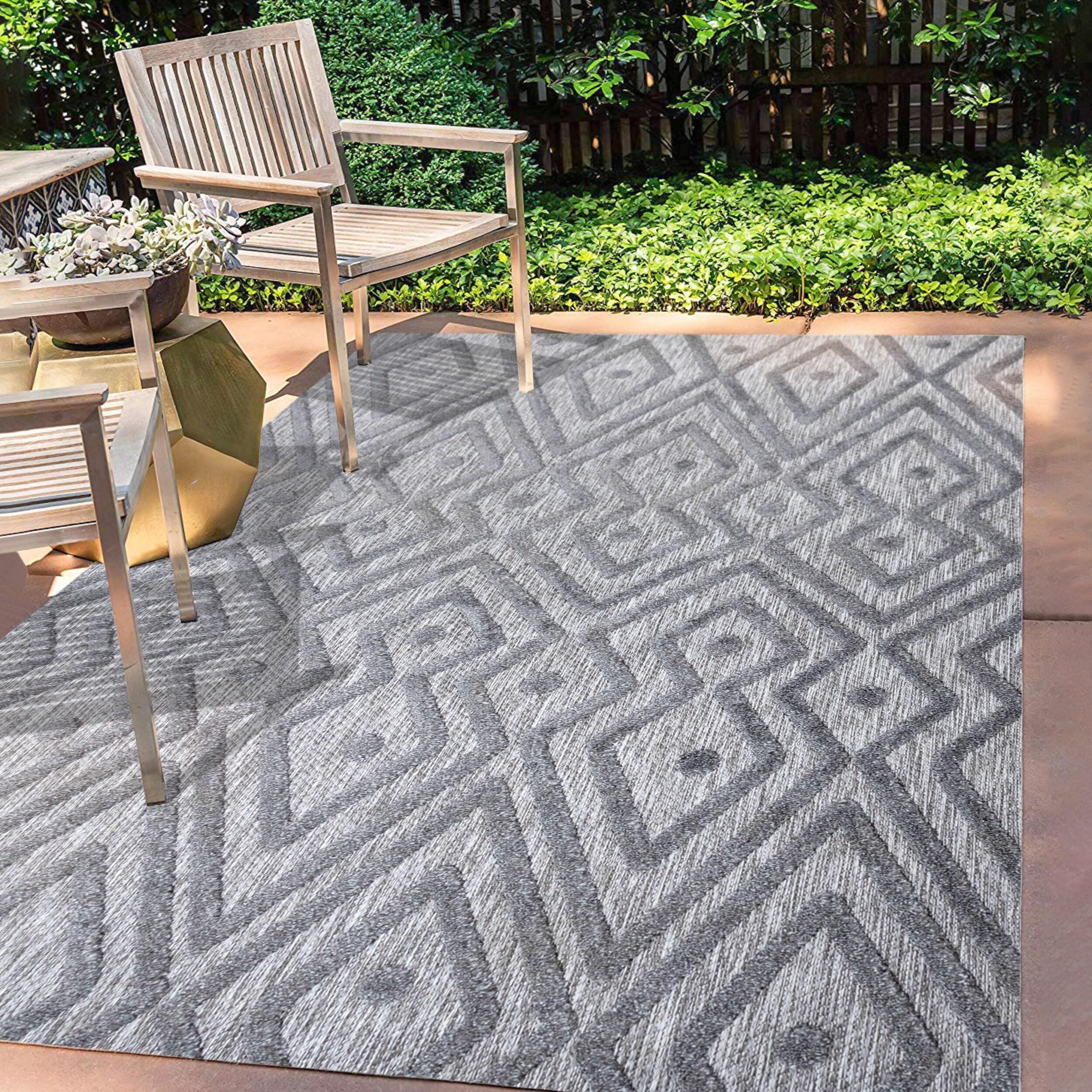 4'x6' Balansat Moroccan Diamond Indoor/Outdoor Area Rug, Dark Gray - JONATHAN Y