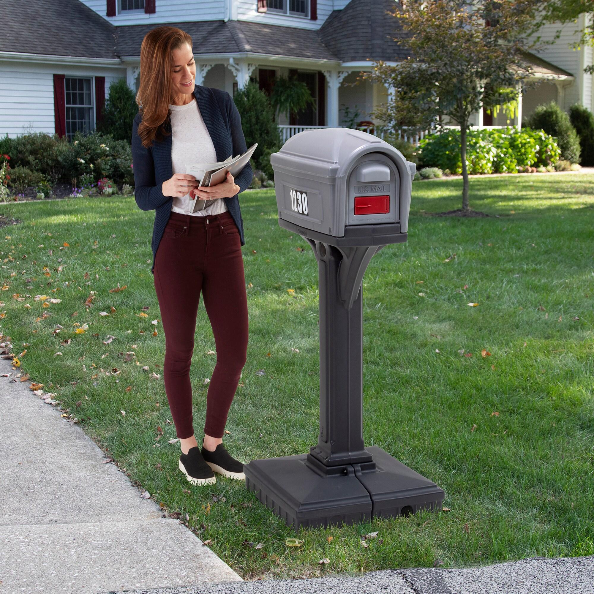 Dig Free Easy Up Classic Post Mounted Mailbox