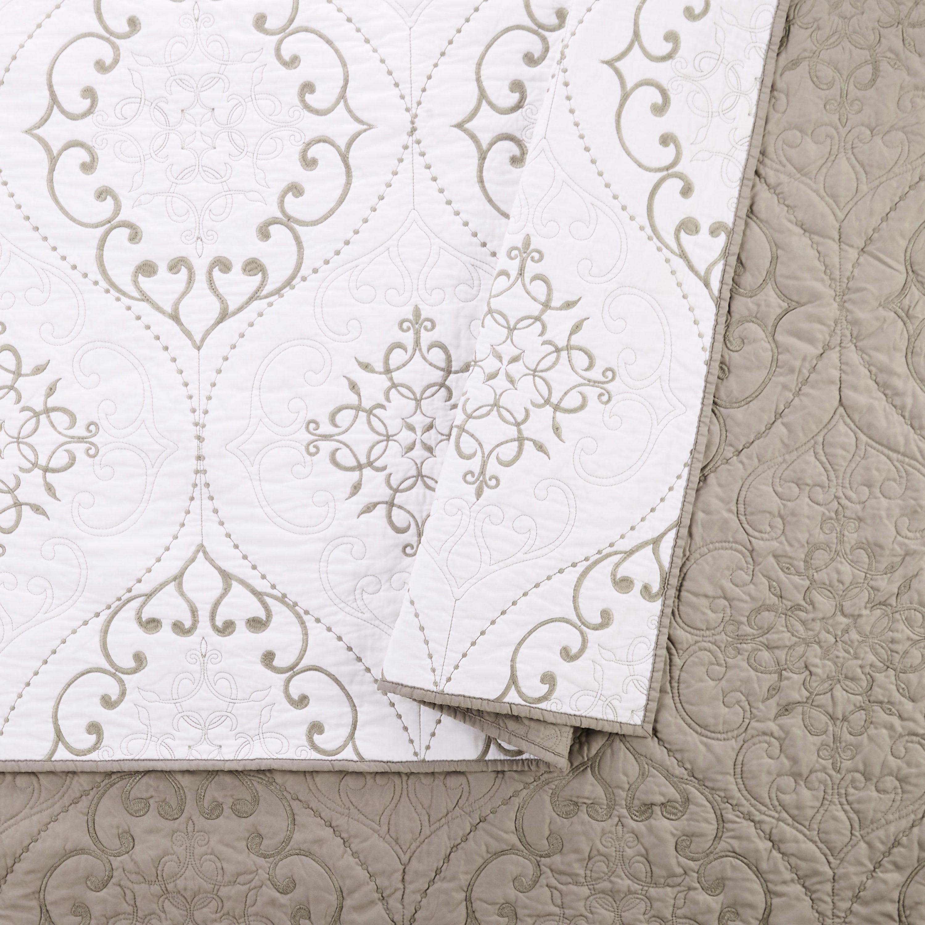 Modern Heirloom Chambers 3-Piece Embroidered Quilt Set