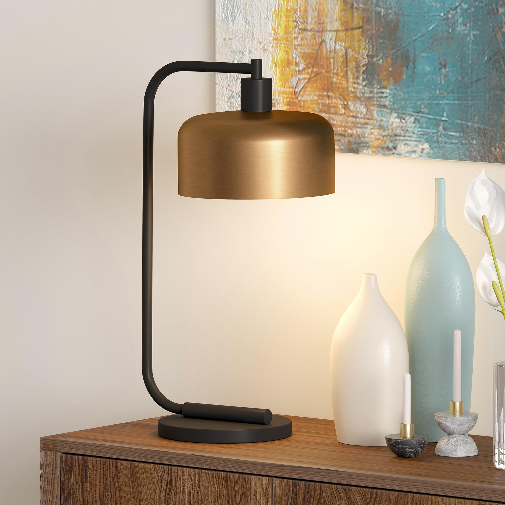 Evelyn&Zoe Mid-Century Modern Metal Table Lamp with Brass Shade