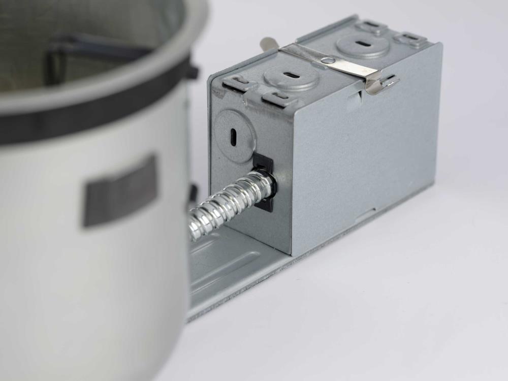Incandescent Shallow 5" Remodel Recessed Housing