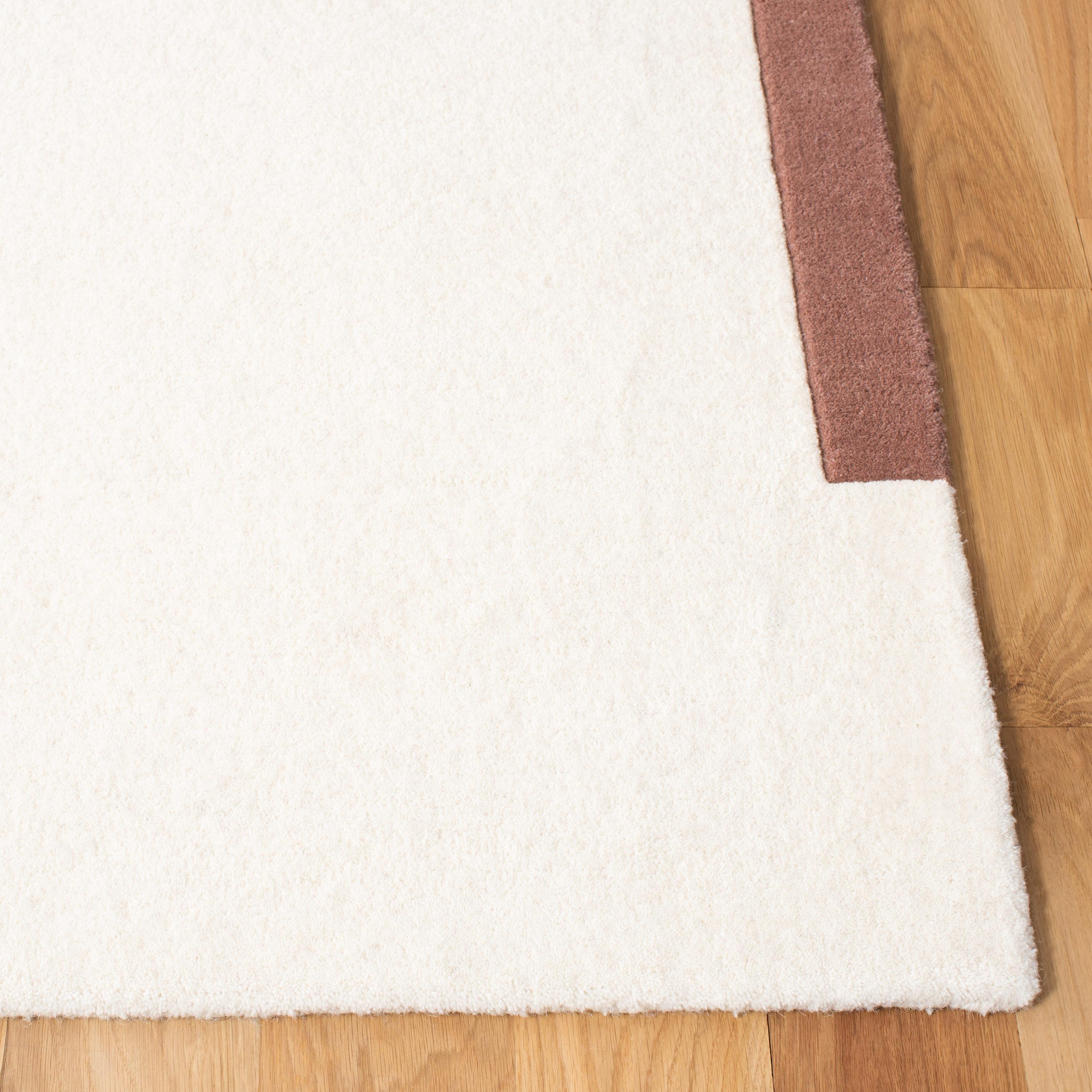 Fifth Avenue FTV110 Hand Tufted Runner Rug - Ivory/Black - 2'3"x8' - Safavieh.