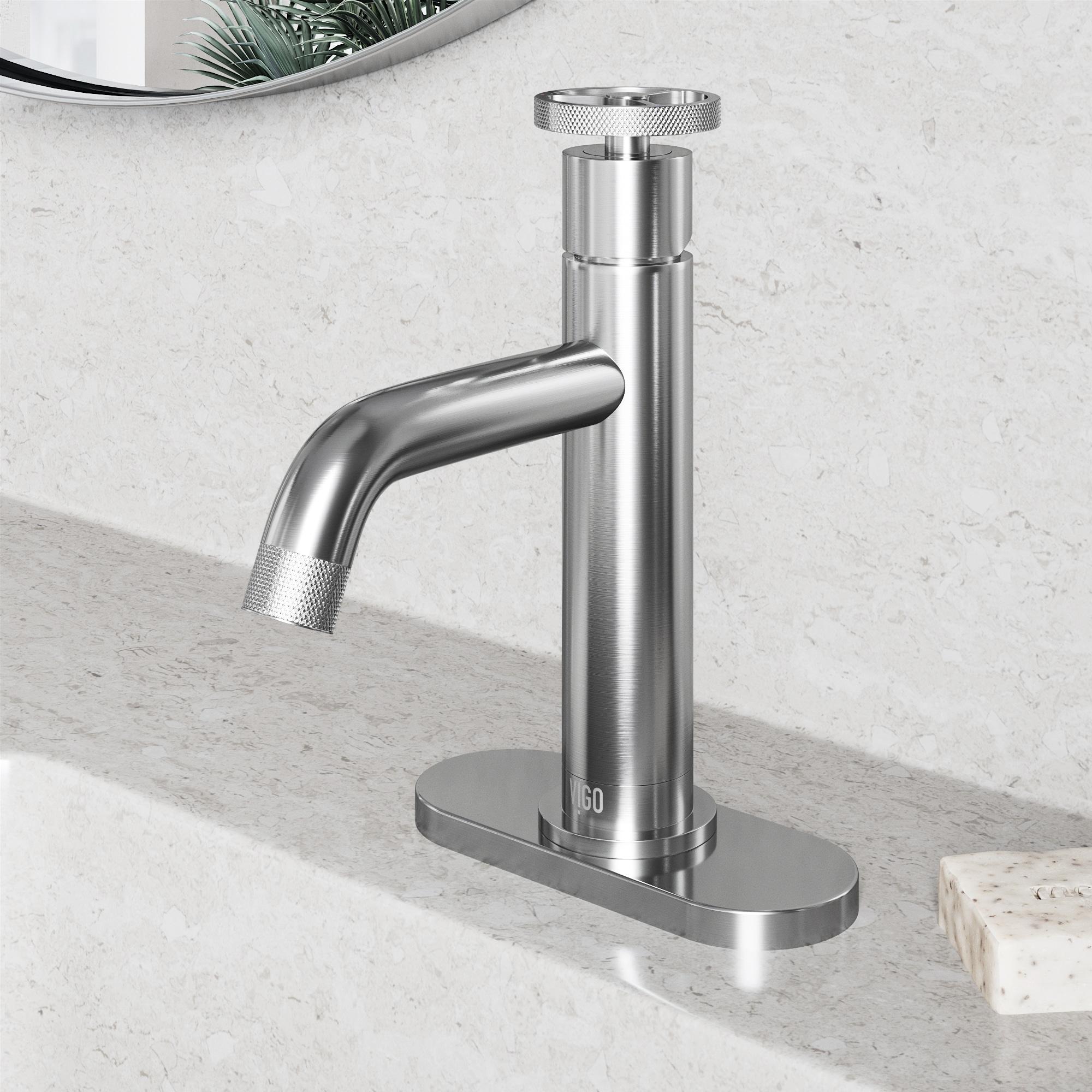 Cass Single Handle Single-Hole Bathroom Faucet Set with Deck Plate