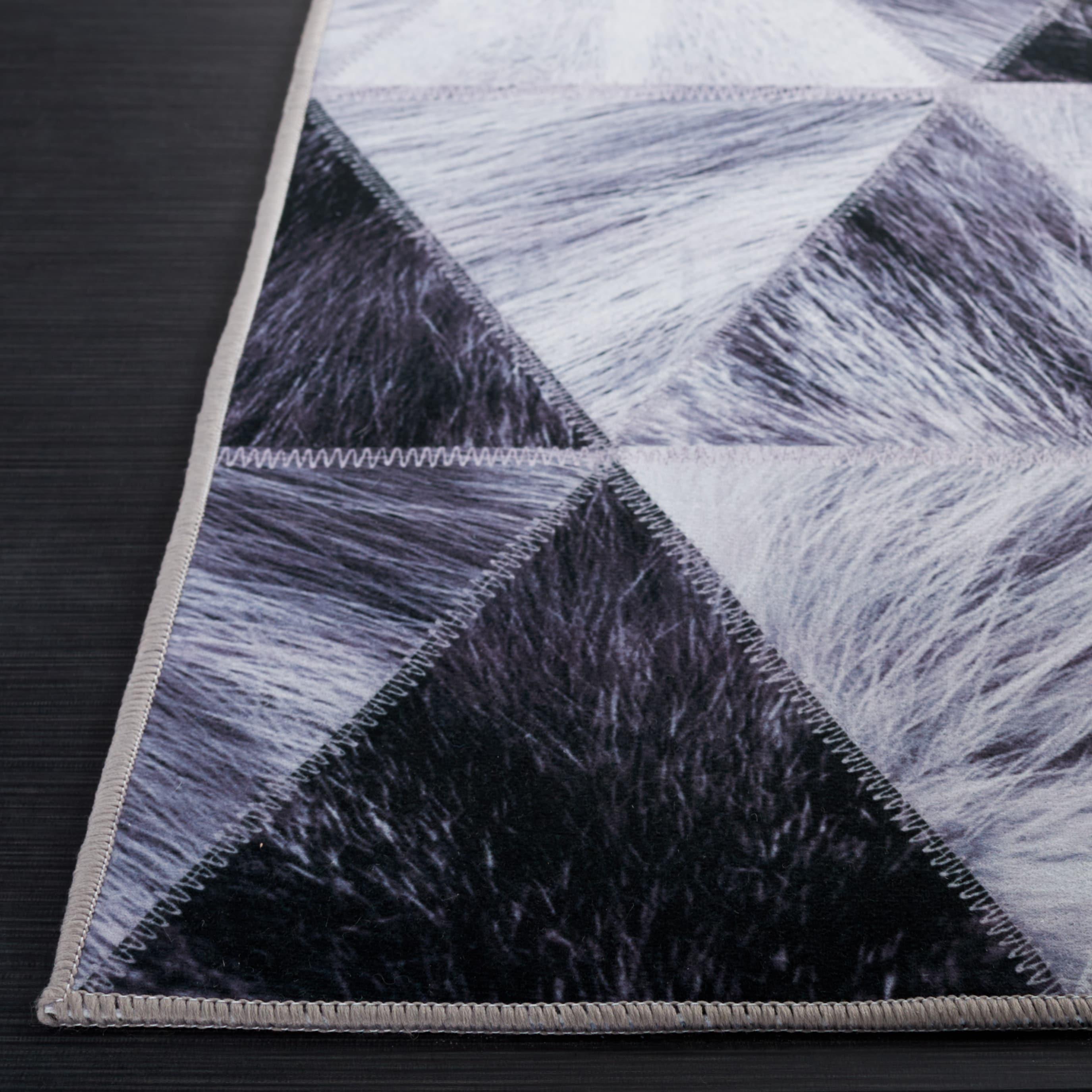 SAFAVIEH Faux Hide Daffodil Diamond Area Rug, Light Grey/Dark Grey, 3' x 5'