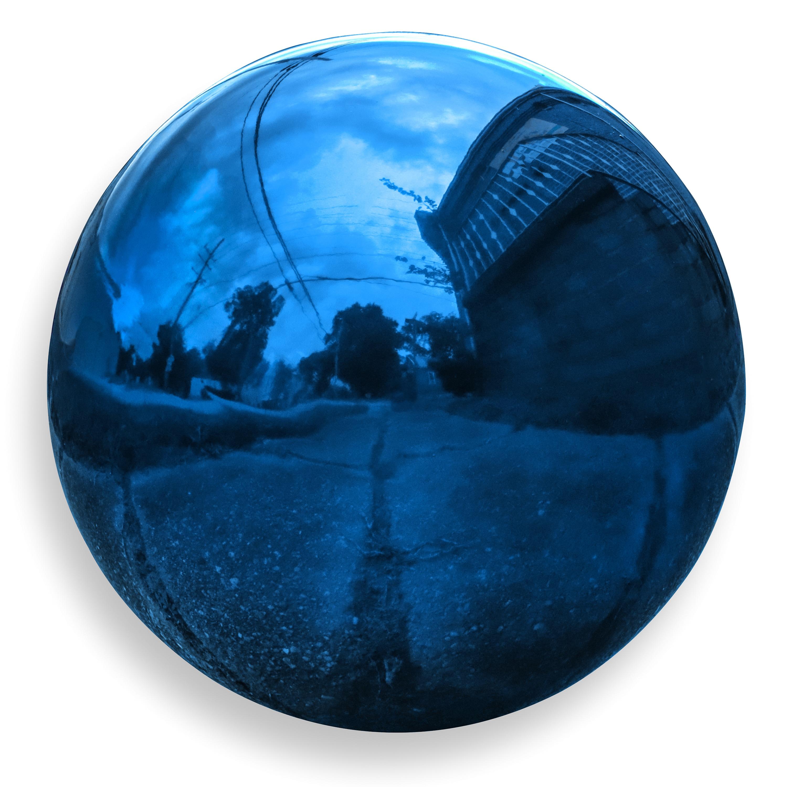 The Holiday Aisle® Champlain Metal Abstract Gazing Ball