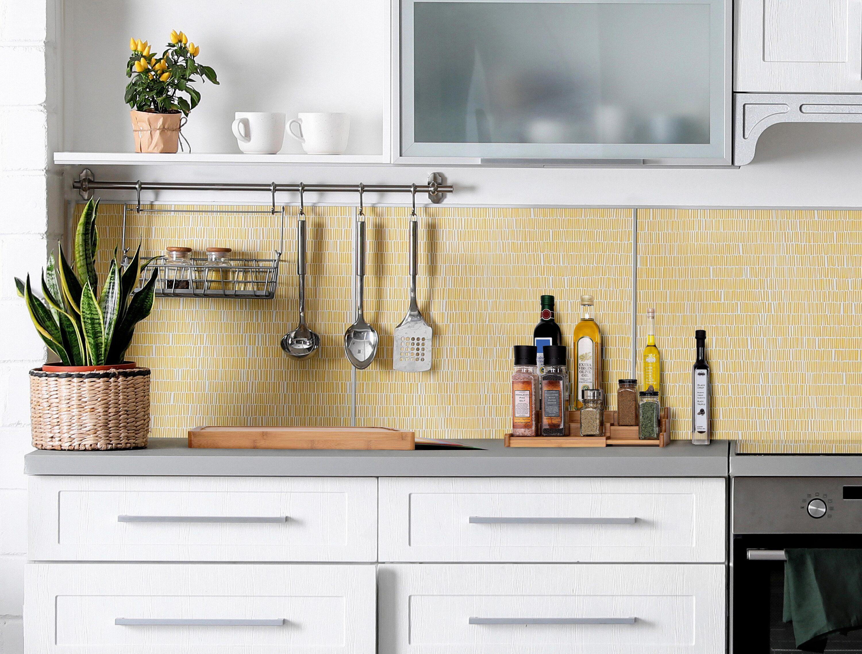 Seville Classics 3-Tier Expandable Bamboo Spice Rack