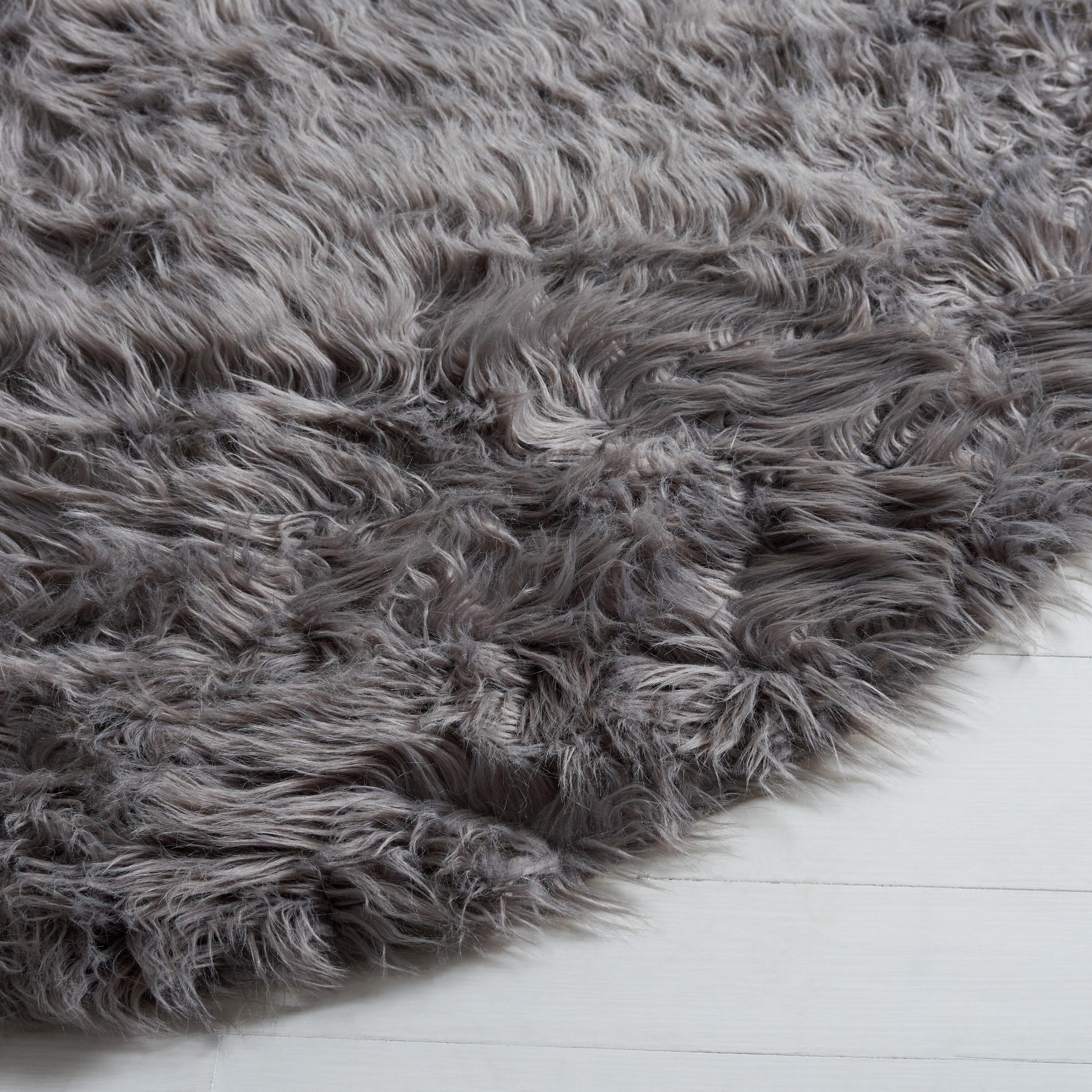 Faux Sheep Skin FSS115 Power Loomed Area Rug - Grey - 3'x5' - Safavieh.