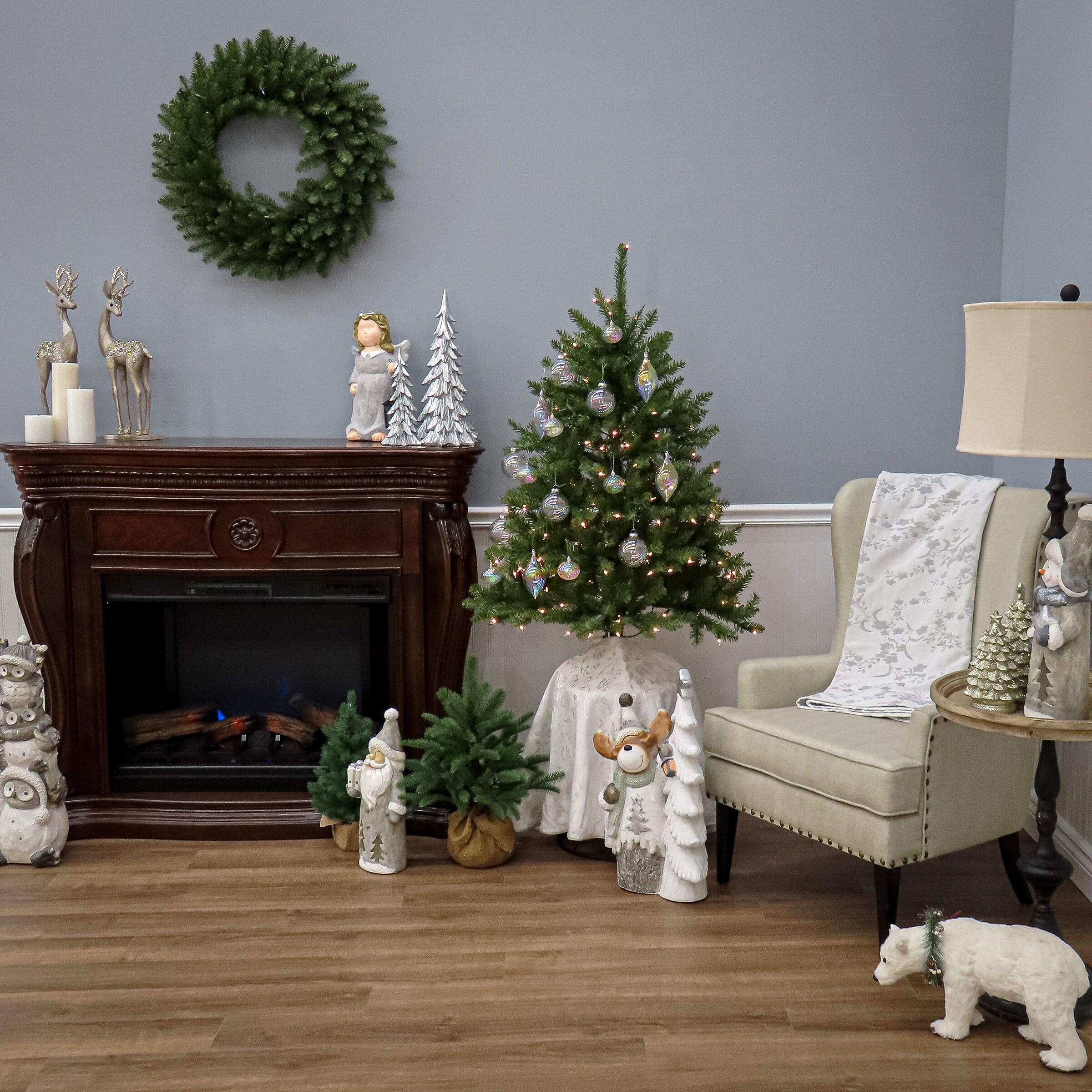 The Holiday Aisle® Dunhill Fir Tree with Clear Lights