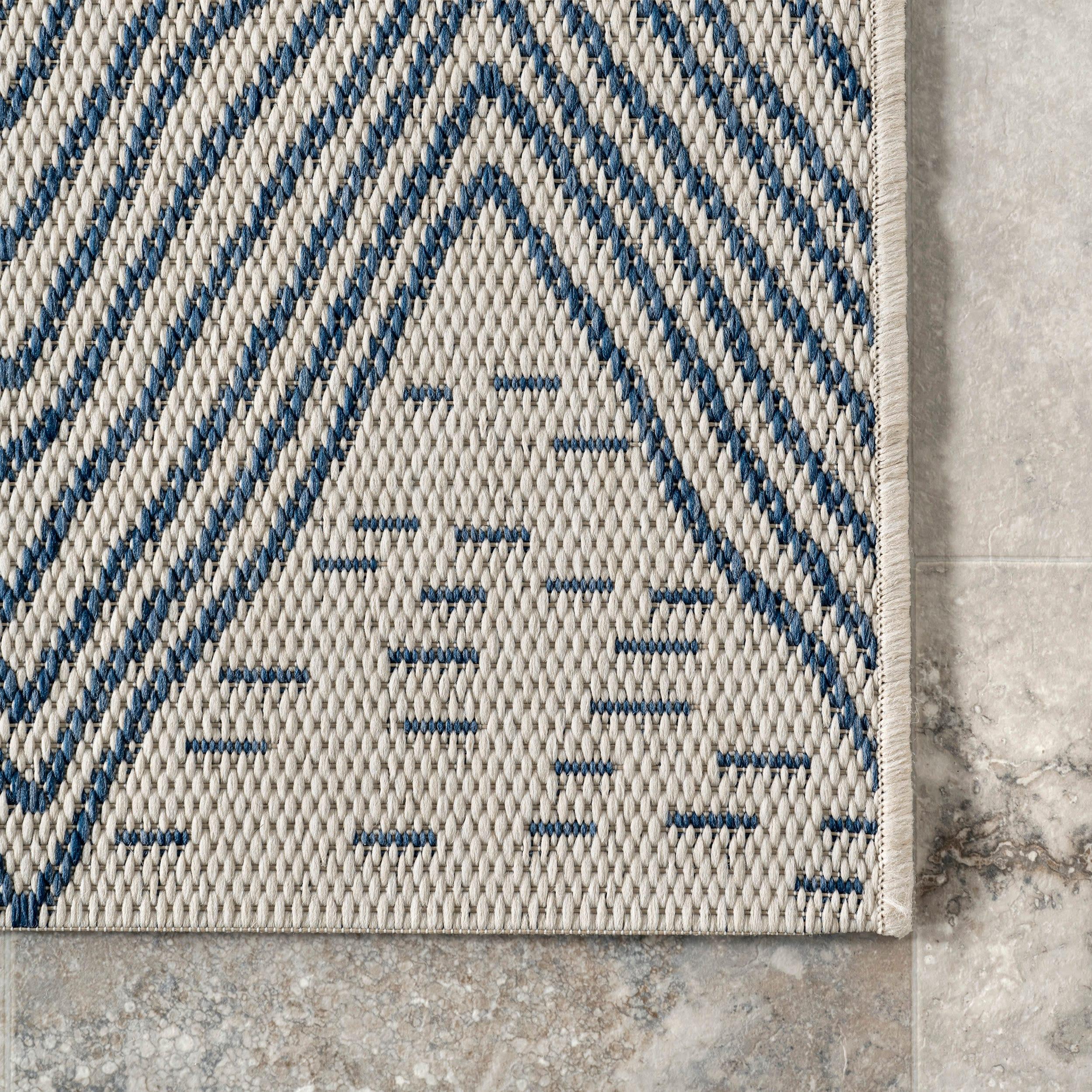 Nuloom Wavy Abstract 2x3 Indoor/Outdoor Accent Rug for Living Room Patio Deck Front Porch Entryway Kitchen, Blue/Ivory