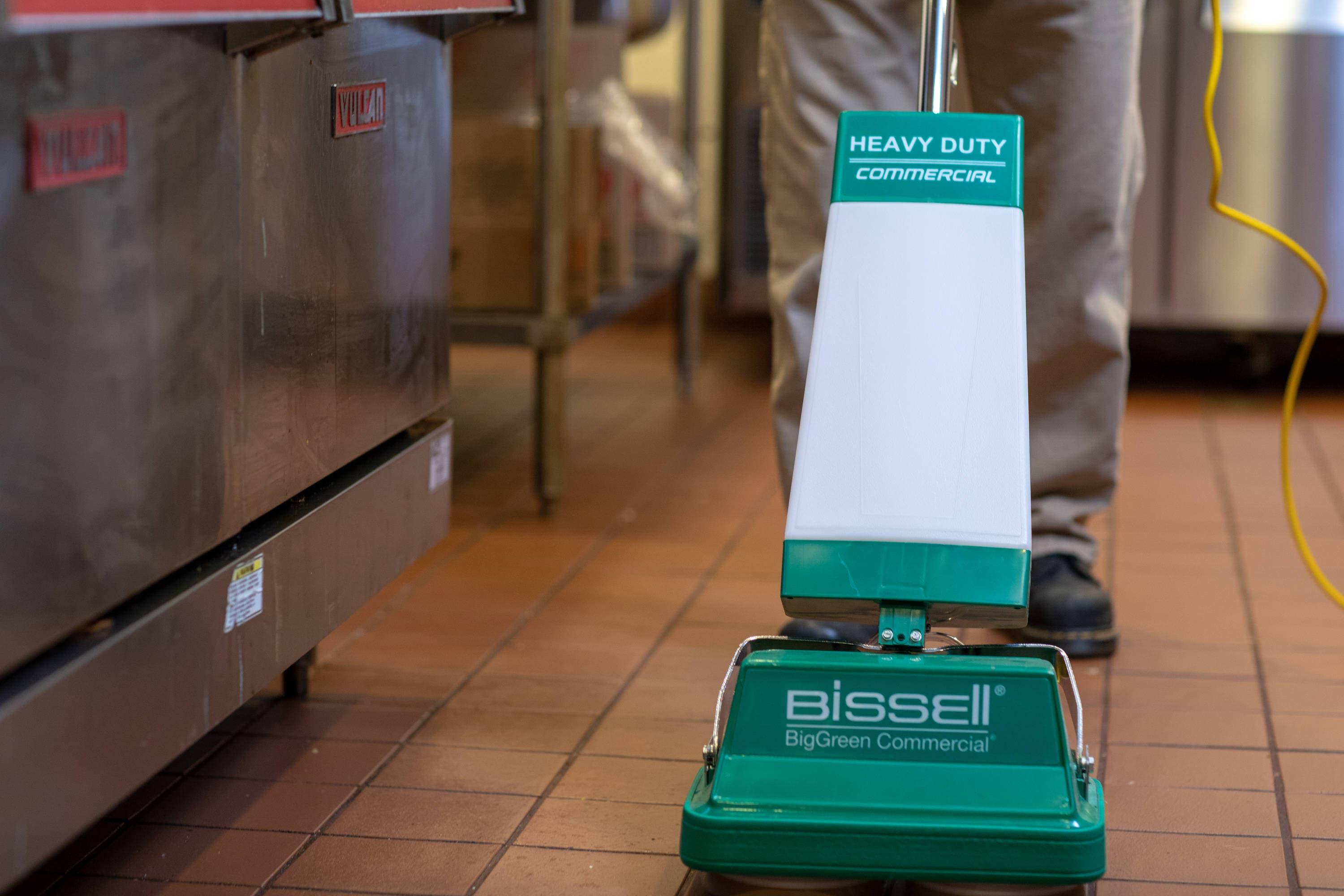 Bissell Floor Scrubber & Polisher, Dual Brushes, Comes Complete w/ A Set Of Brushes & Pads
