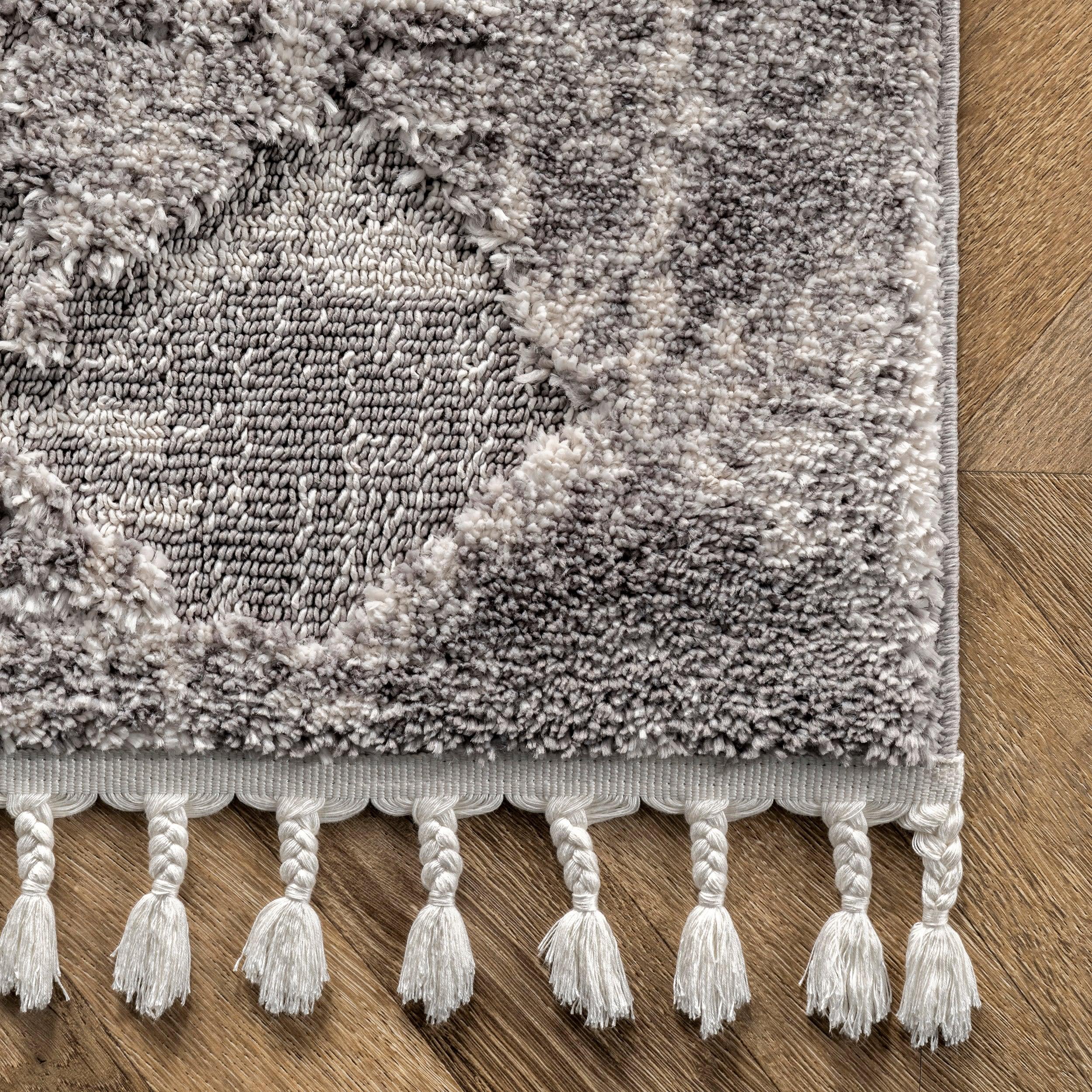 nuLOOM Agata Textured Tassel Area Rug, 5' 3" x 7' 7", Light Gray