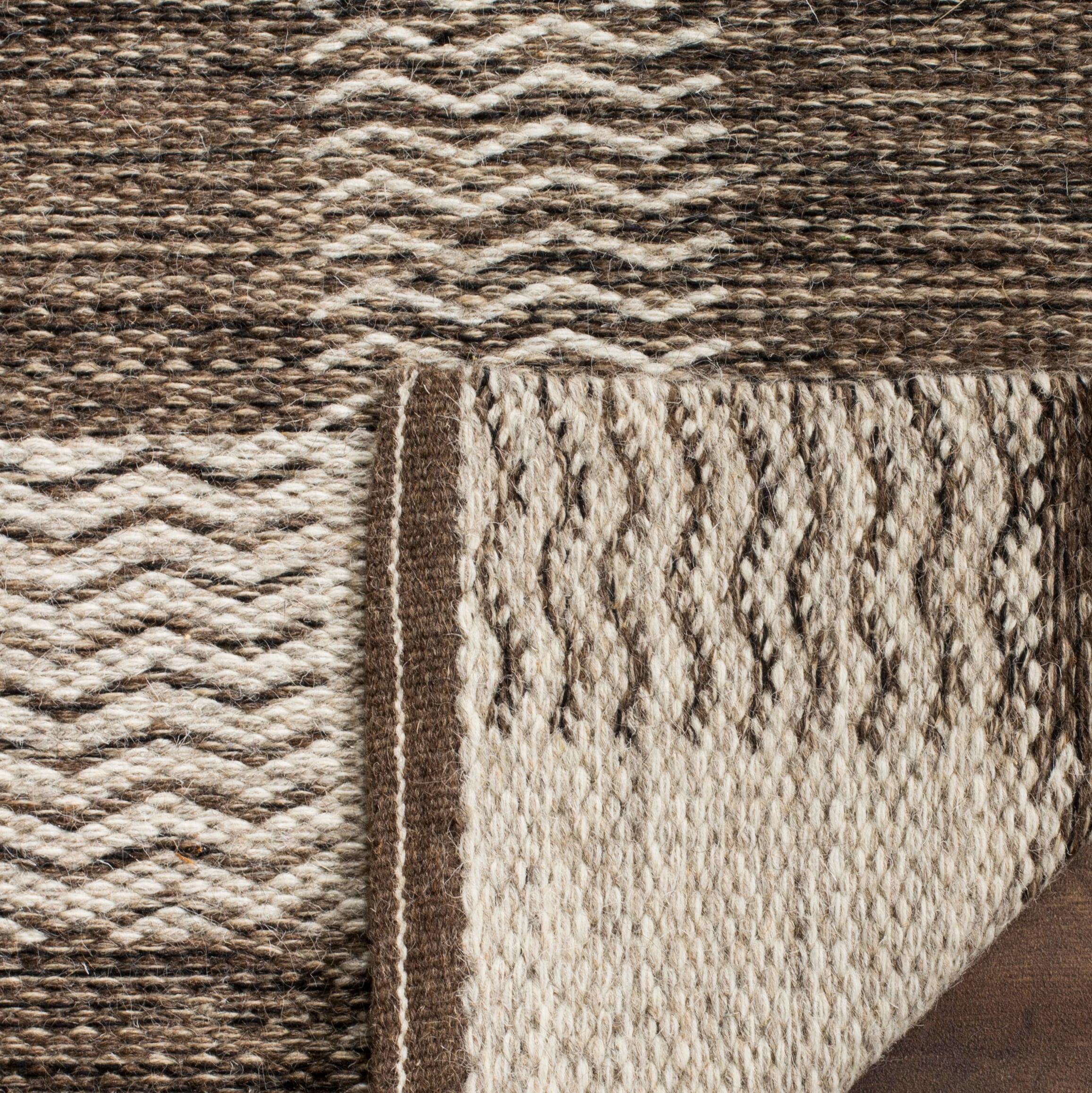 Kilim KLM351 Hand Woven Area Rug - Light Grey/Brown - 5'x8' - Safavieh