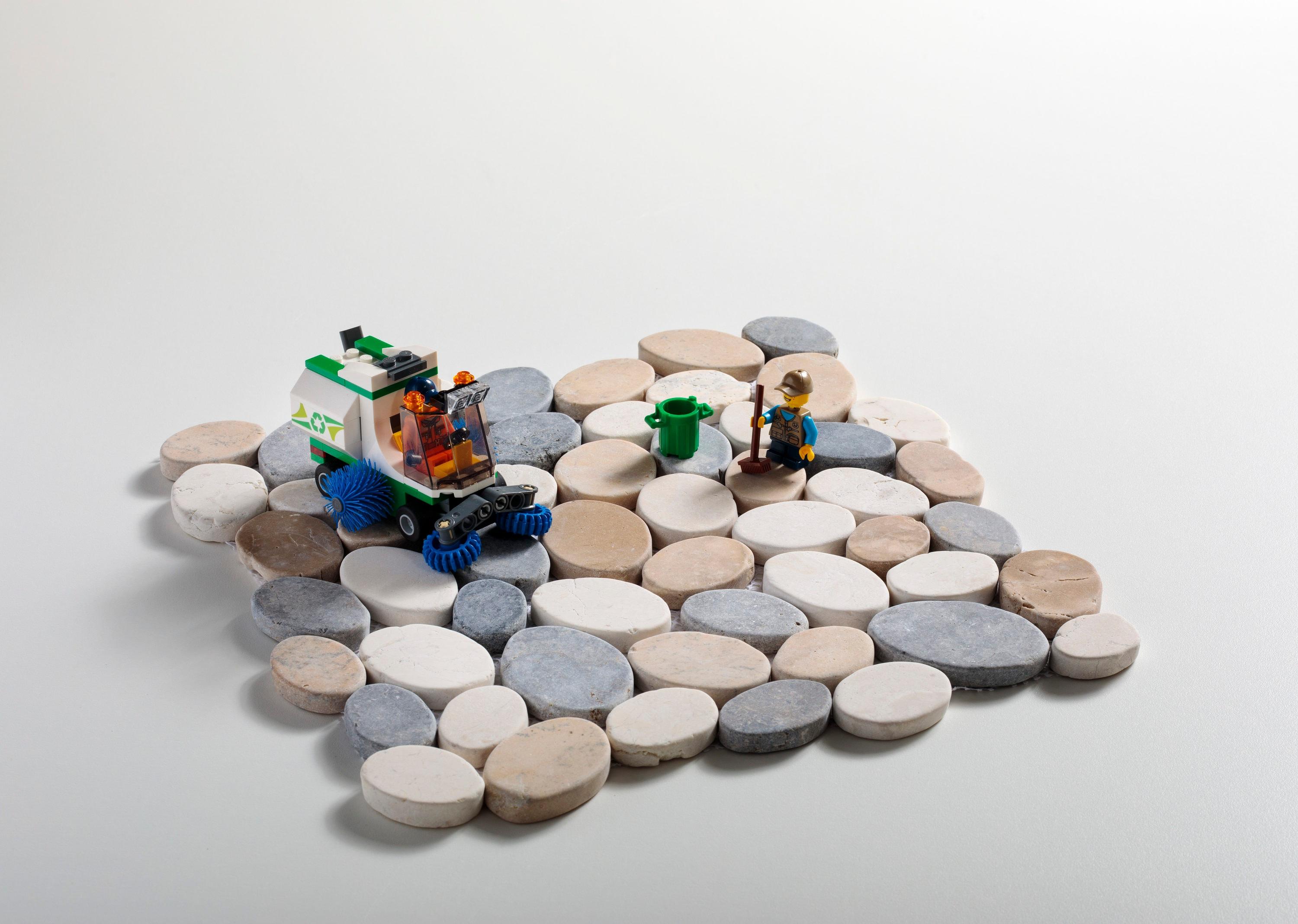 Cruz Bay Studio Natural Stone Pebbles Mosaic Wall & Floor Tile