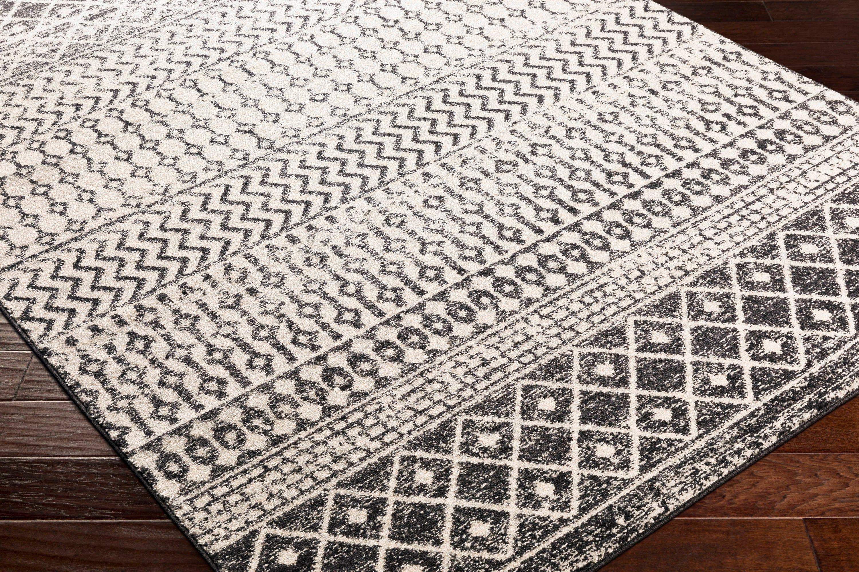 Livabliss 5'3" Round Sweetgum Global Rug Gray: Traditional Indoor Medium Pile, Stain & Fade-Resistant Rug