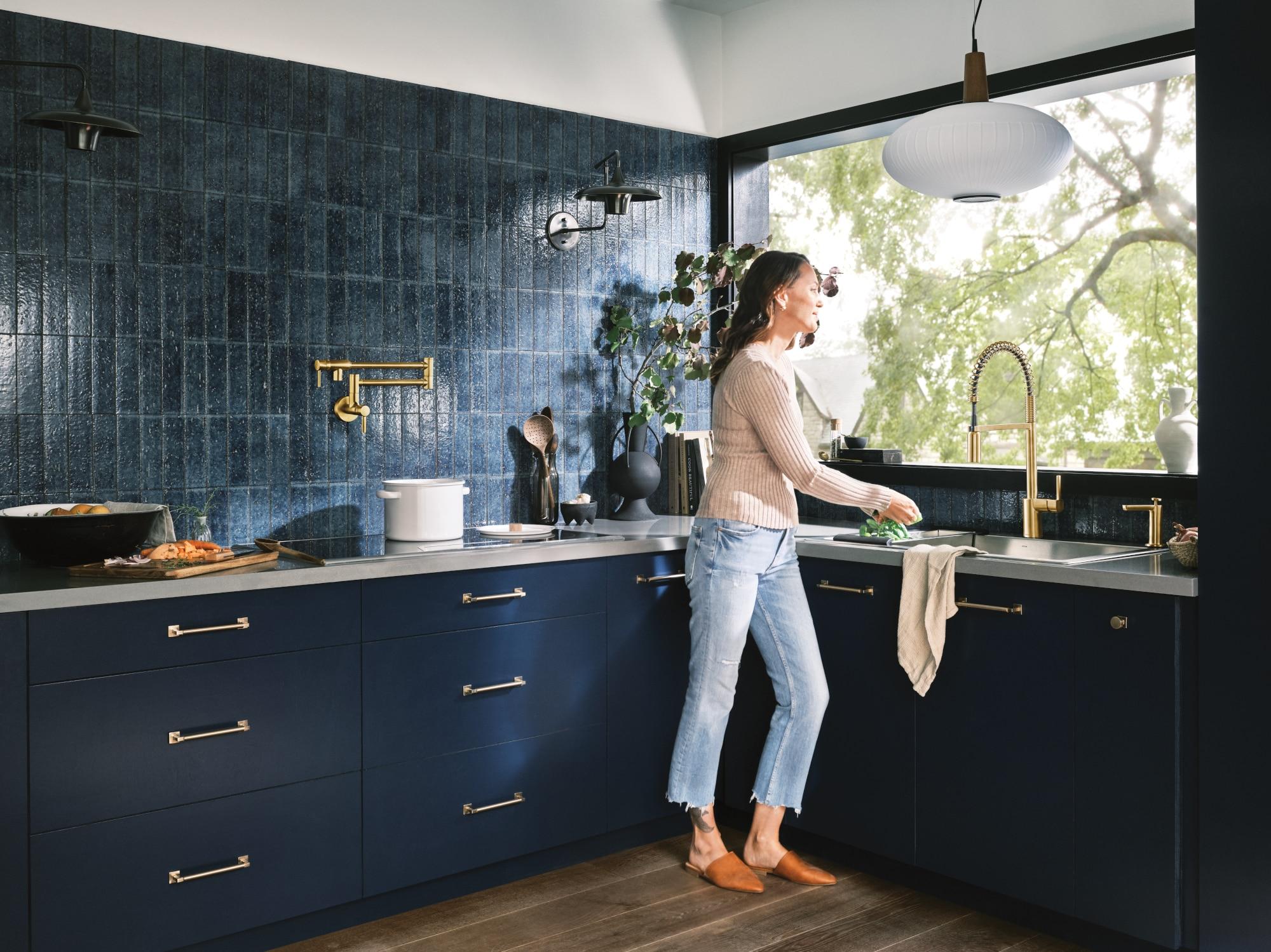 Moen Traditional Wall Mount Swing Arm Folding Pot Filler Kitchen Faucet