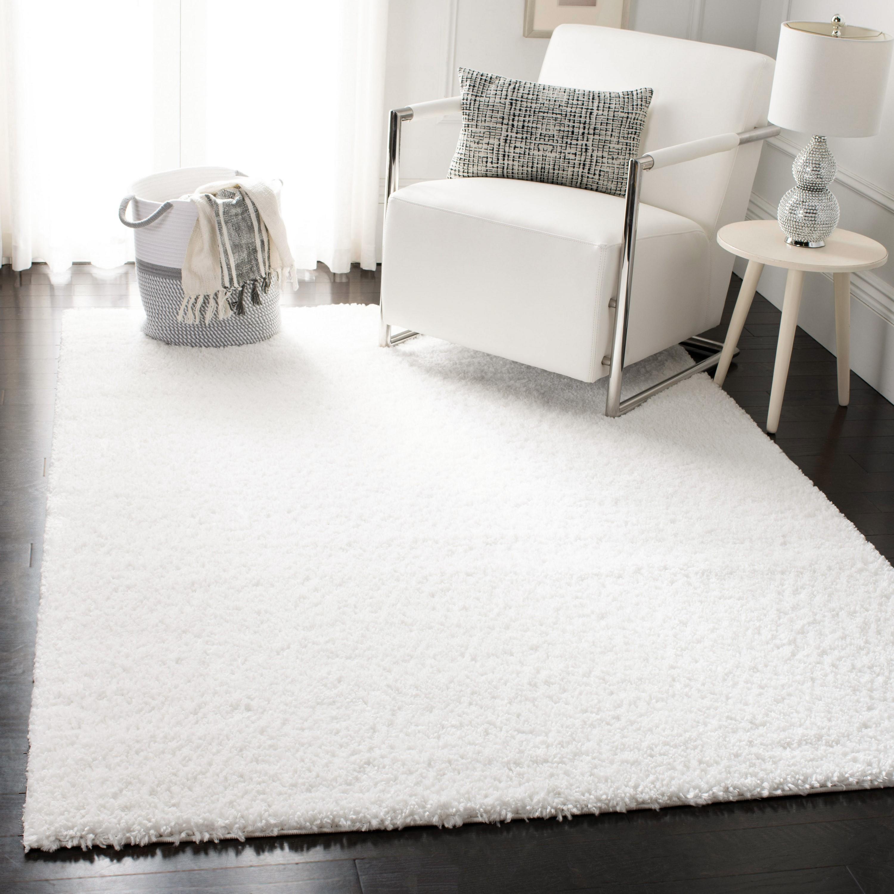 SAFAVIEH August Carlene Solid Plush Shag Area Rug, White, 4' x 6'