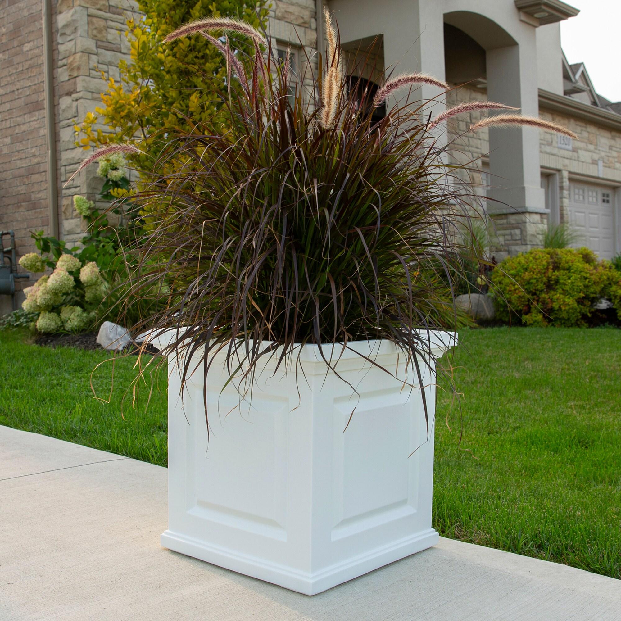 Mayne Inc. Nantucket Square Resin Planter Box with Water Reservoir