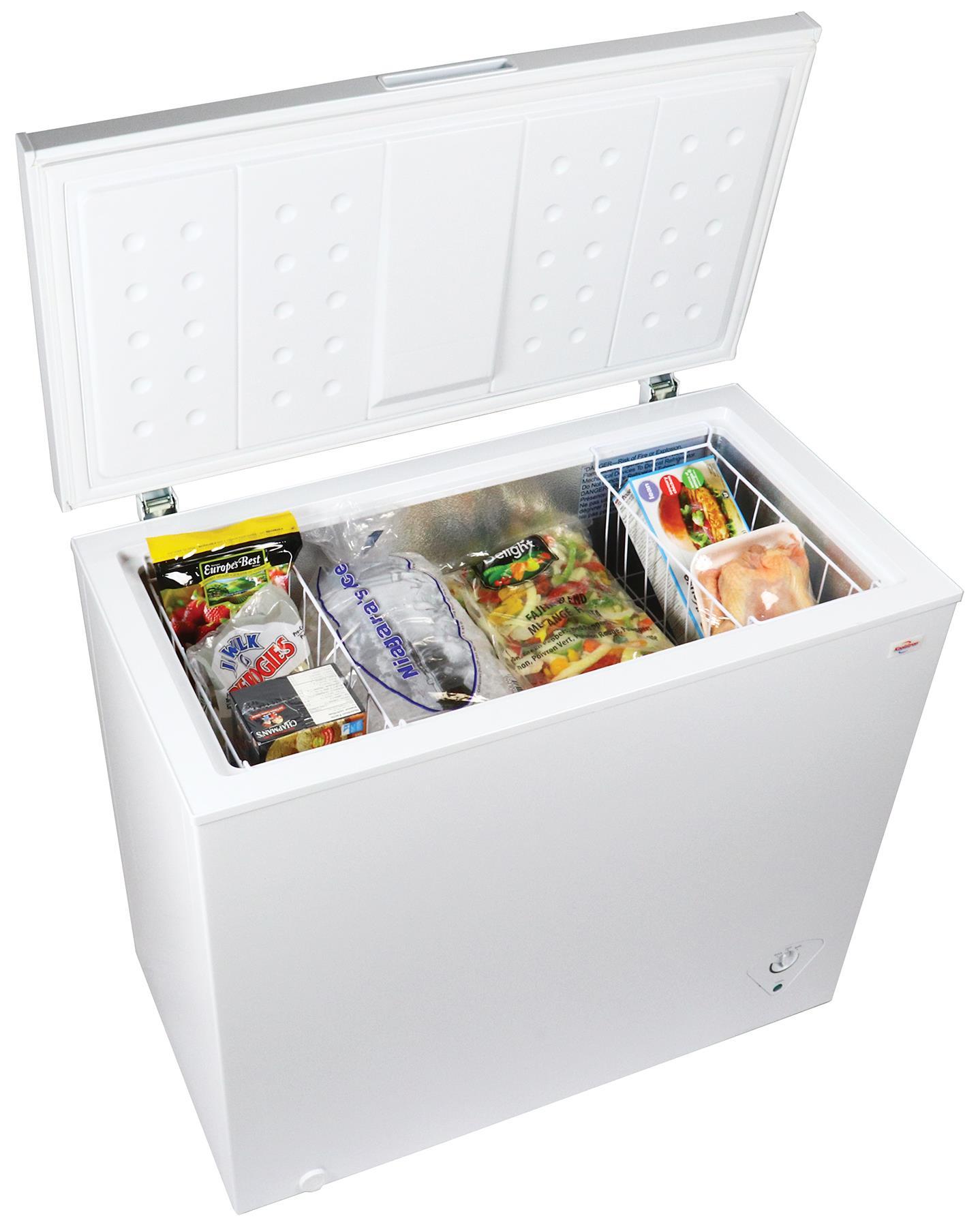 Koolatron Large Chest Freezer, 7.0 cu ft (195L),Manual Defrost Deep Freeze, Storage Basket, Space-Saving Flat Back, Stay-Open Lid, Front-Access Drain, White