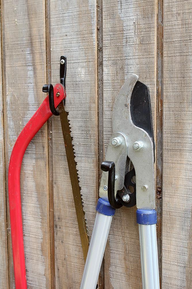 ACHLA Metal Hook Plant Stand (Set of 3)