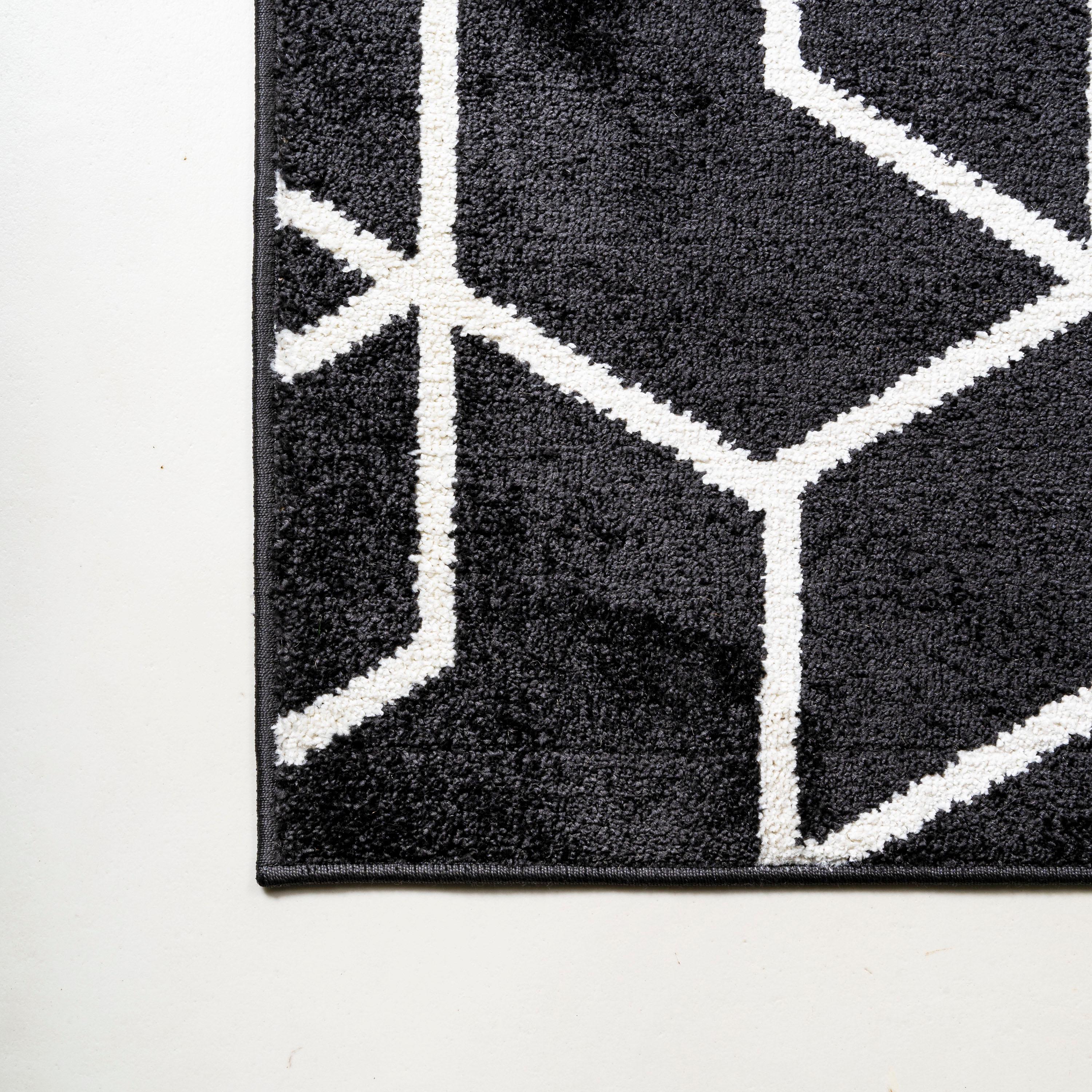 3'x5' Tumbling Blocks Modern Geometric Area Rug, Black/White - JONATHAN Y