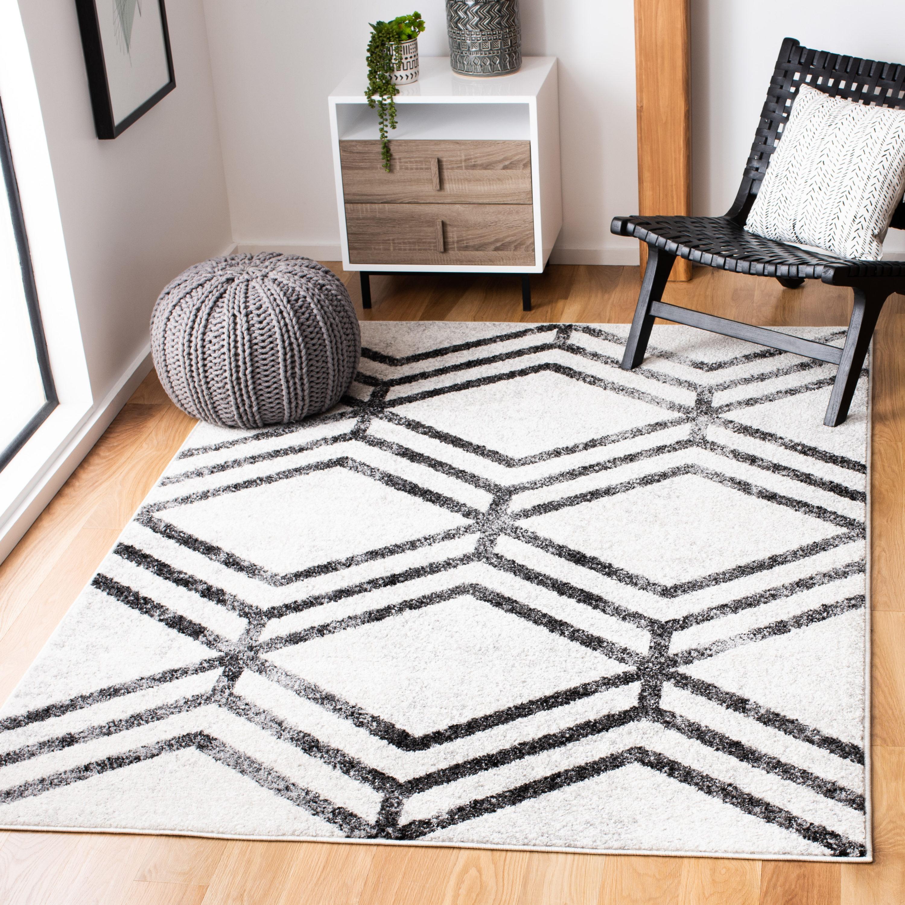 Adirondack ADR253 Machine Made Indoor Area Rug - Ivory/Charcoal - 5'-1"x7'-6" - Safavieh
