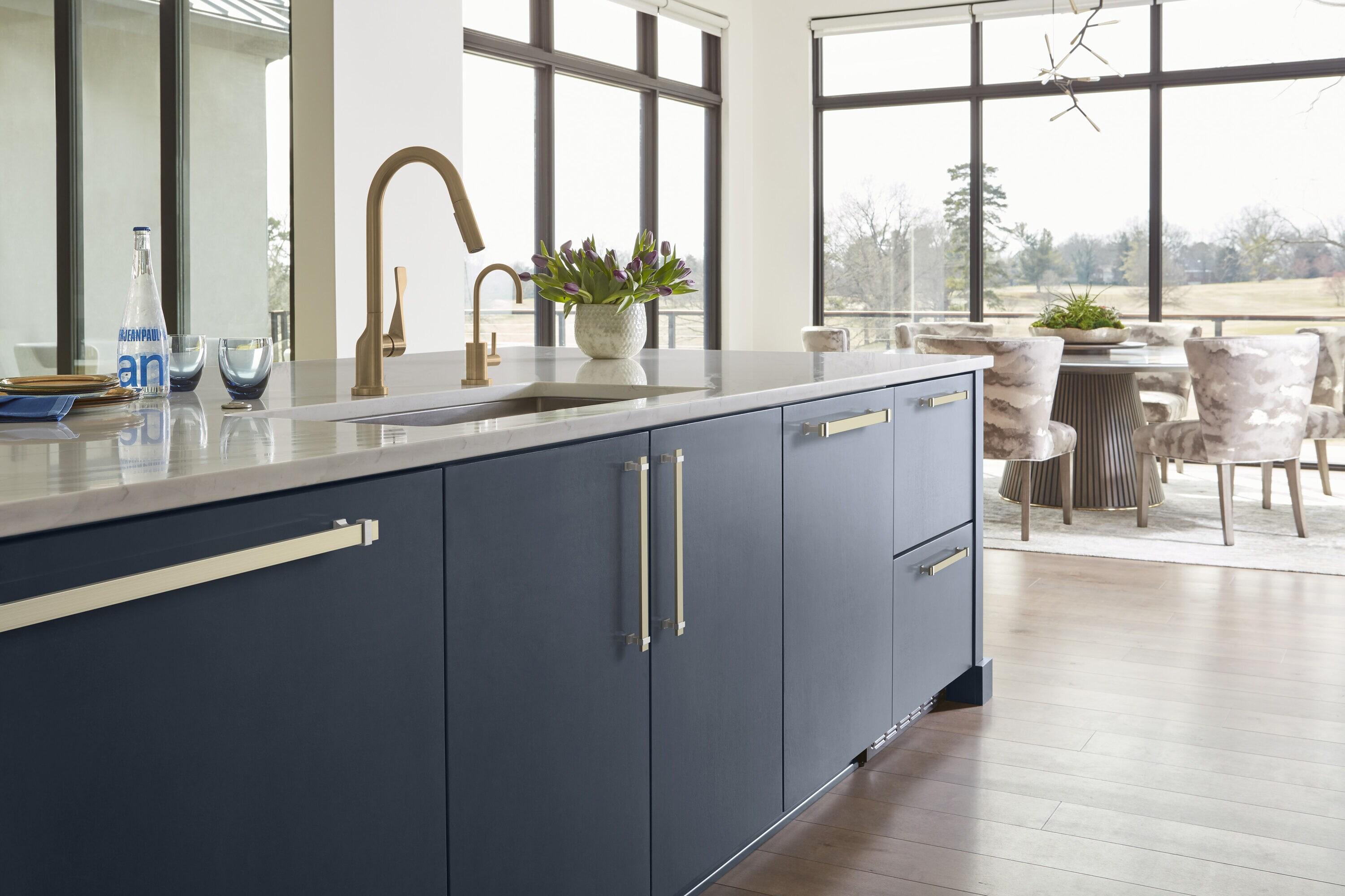 Amerock Overton 10-1/16 inch (256mm) Center-to-Center