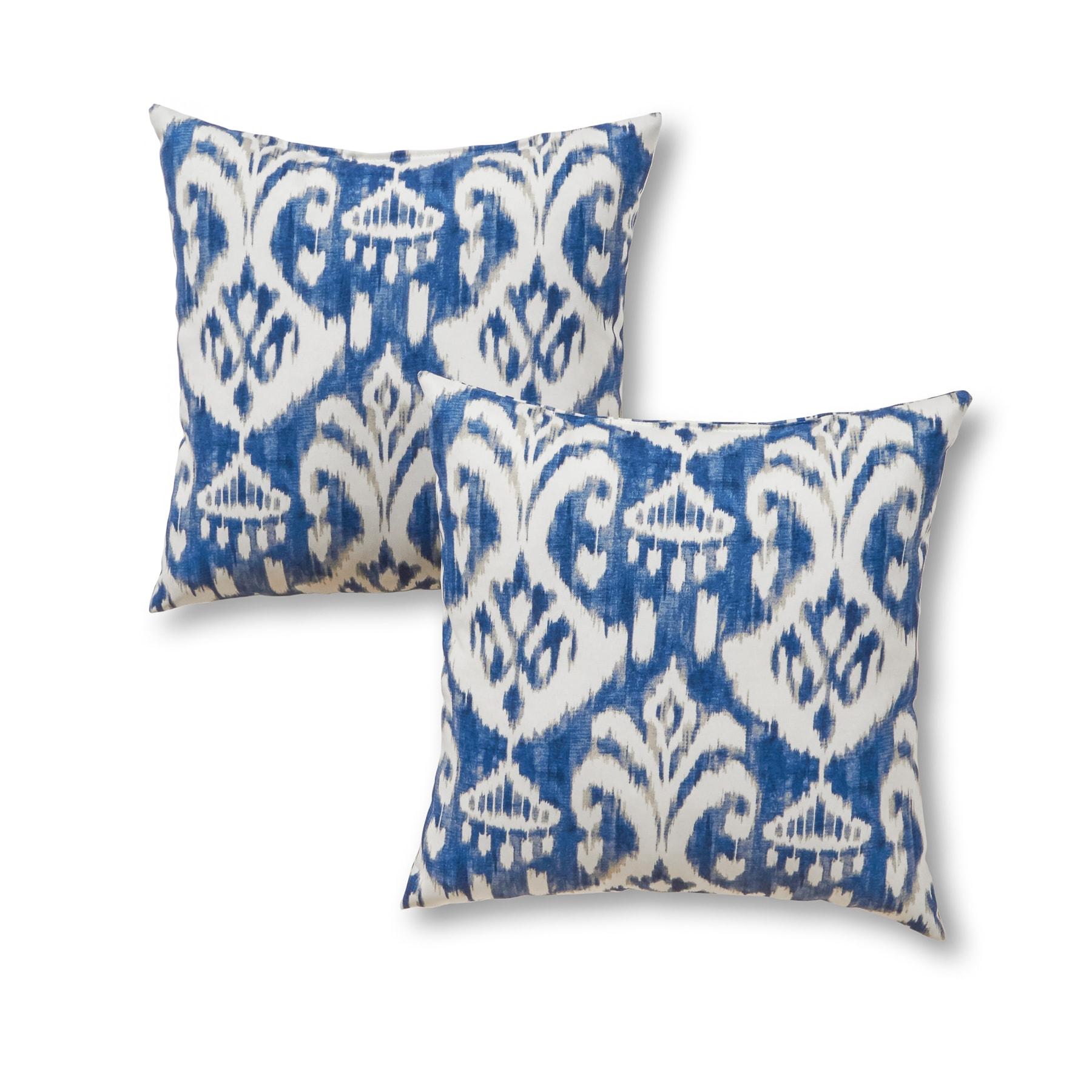 Indoor/Outdoor Reversible Throw Pillow