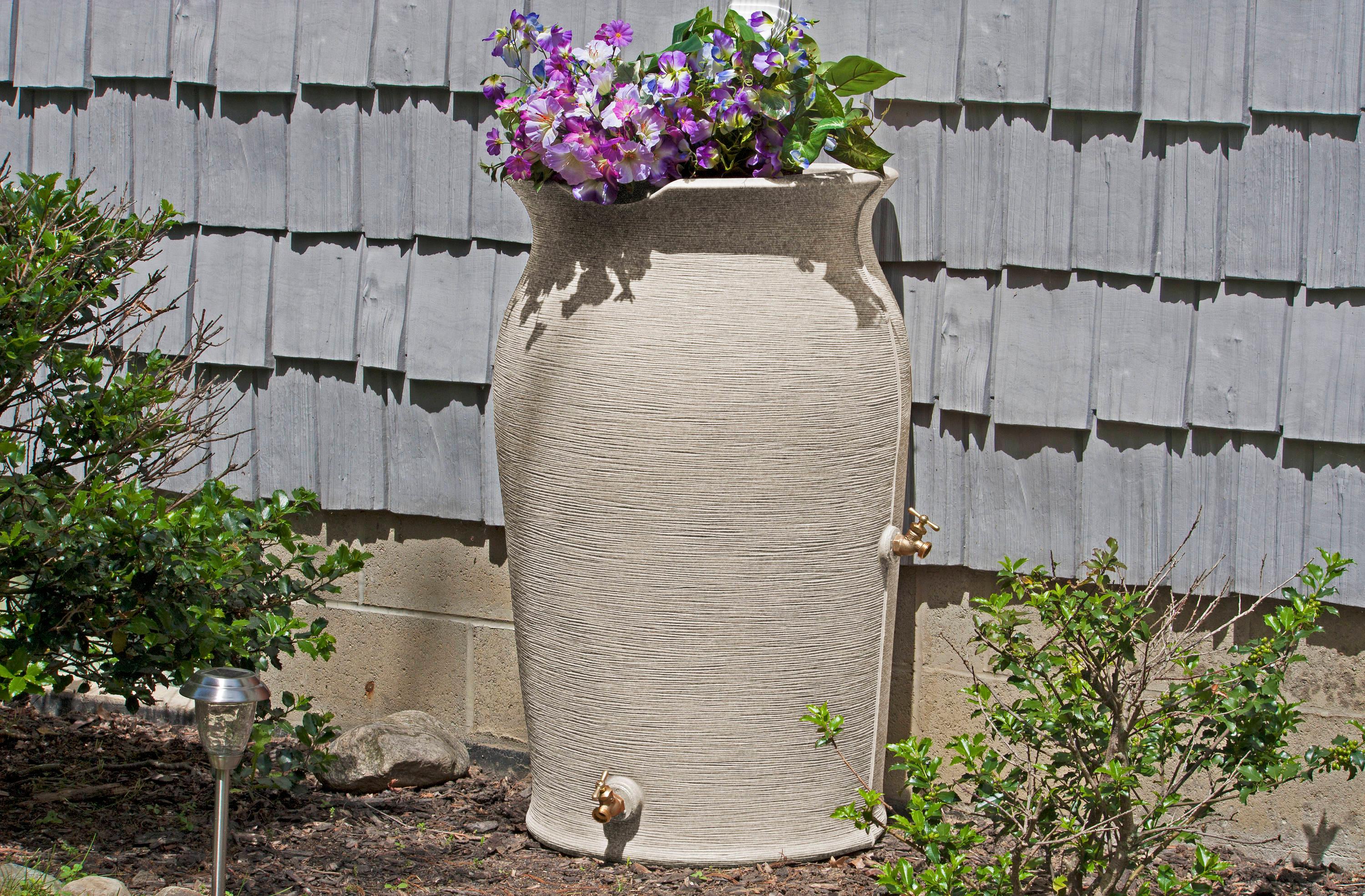 Red Barrel Studio® Red Barrel Studio® Plastic Planter Rain Barrel