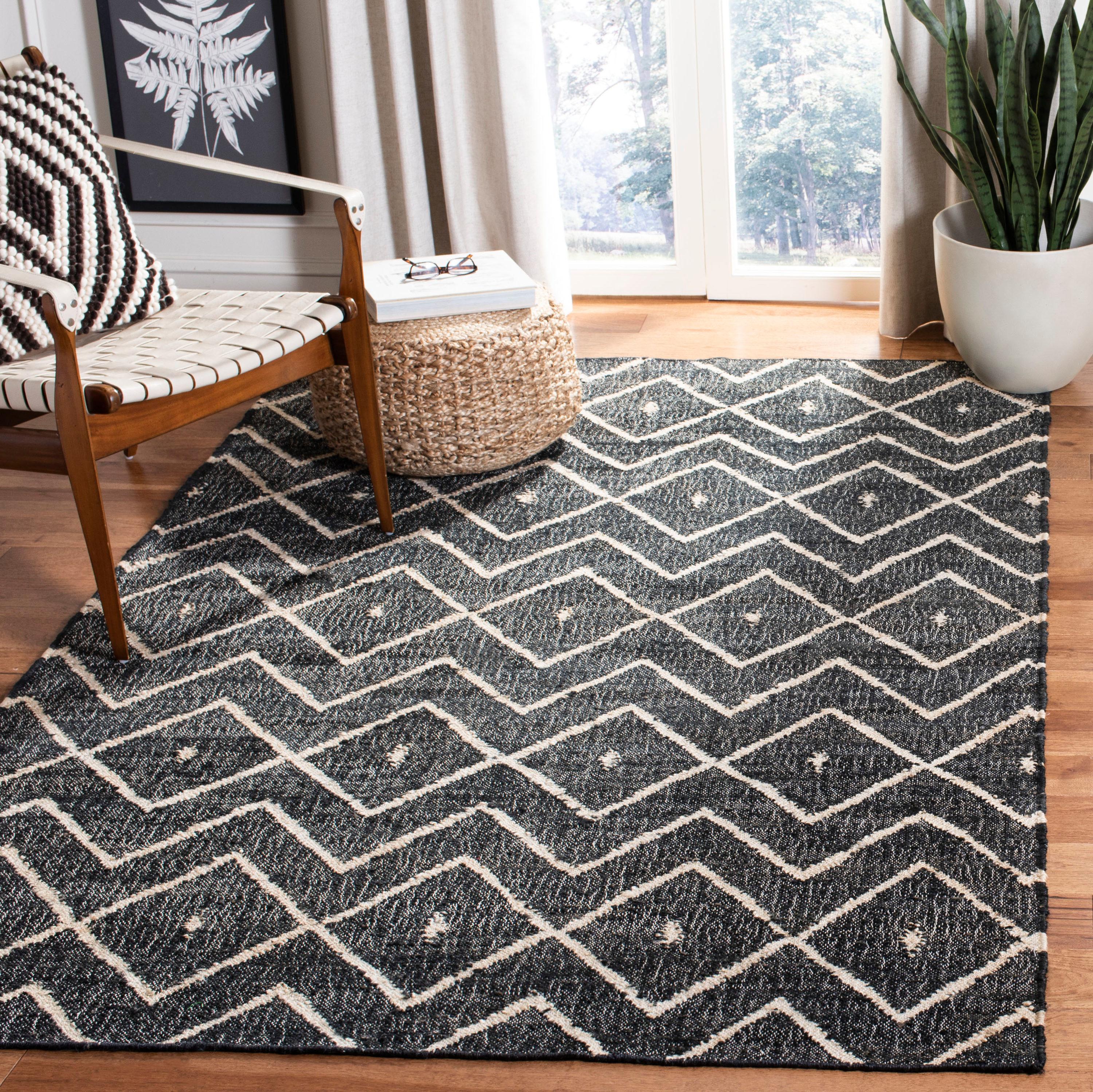 Kilim KLM750 Hand Loomed Area Rug - Charcoal/Natural - 6'x9' - Safavieh.