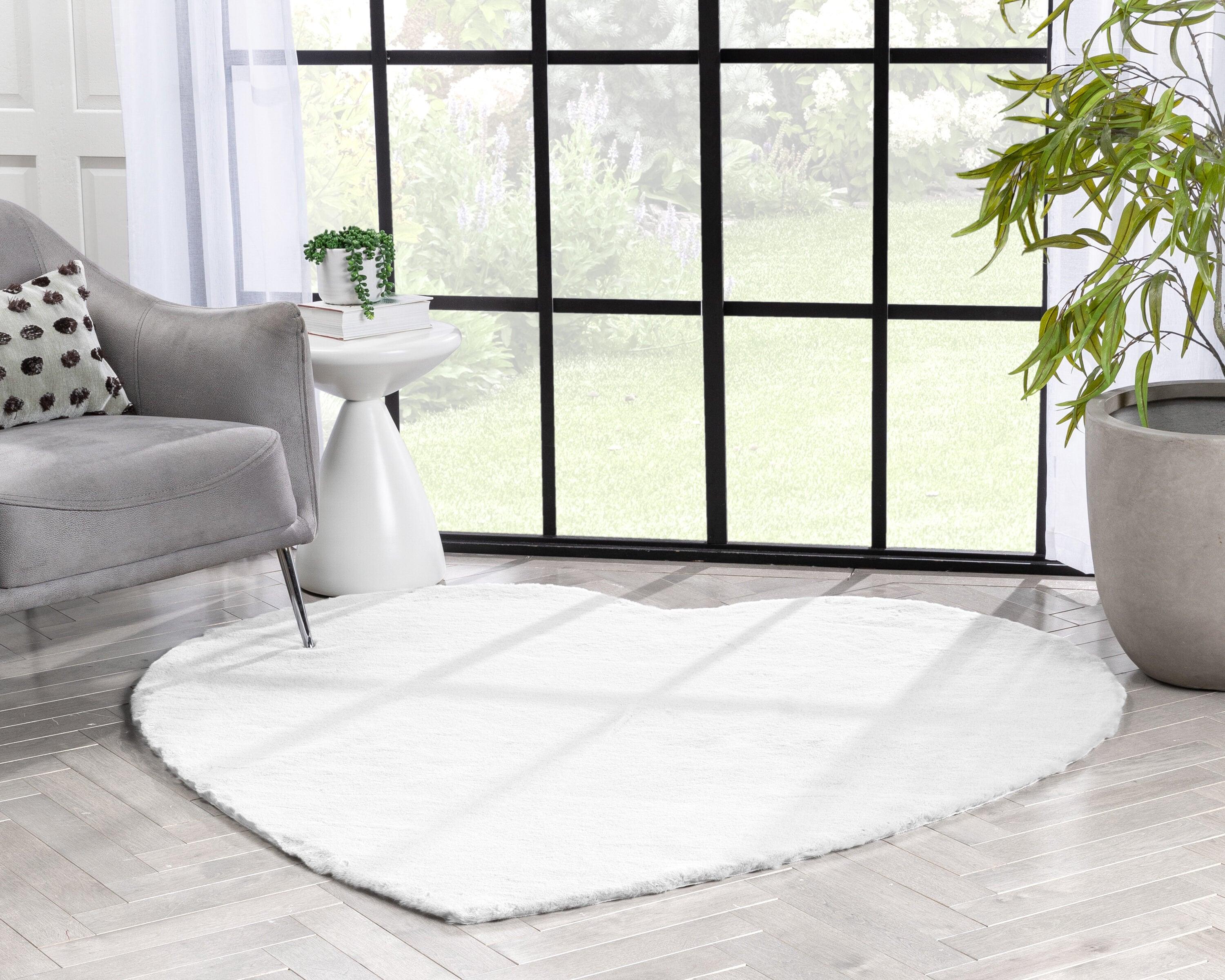 Well Woven Opal Crest Textured Solid White Modern Faux Fur 5'2" Heart Area Rug