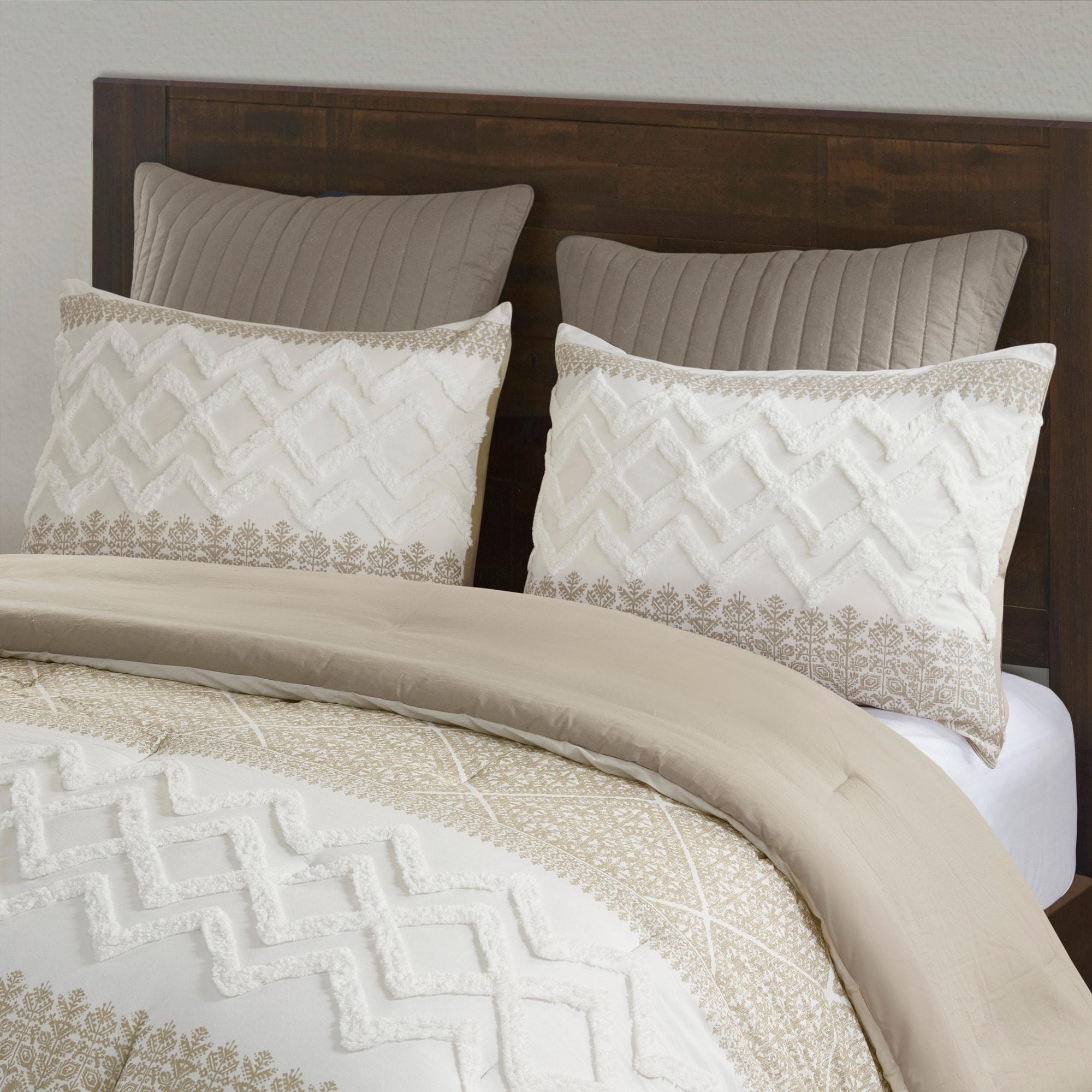 INK+IVY Mila 3 Piece Cotton Comforter Set with Chenille Tufting