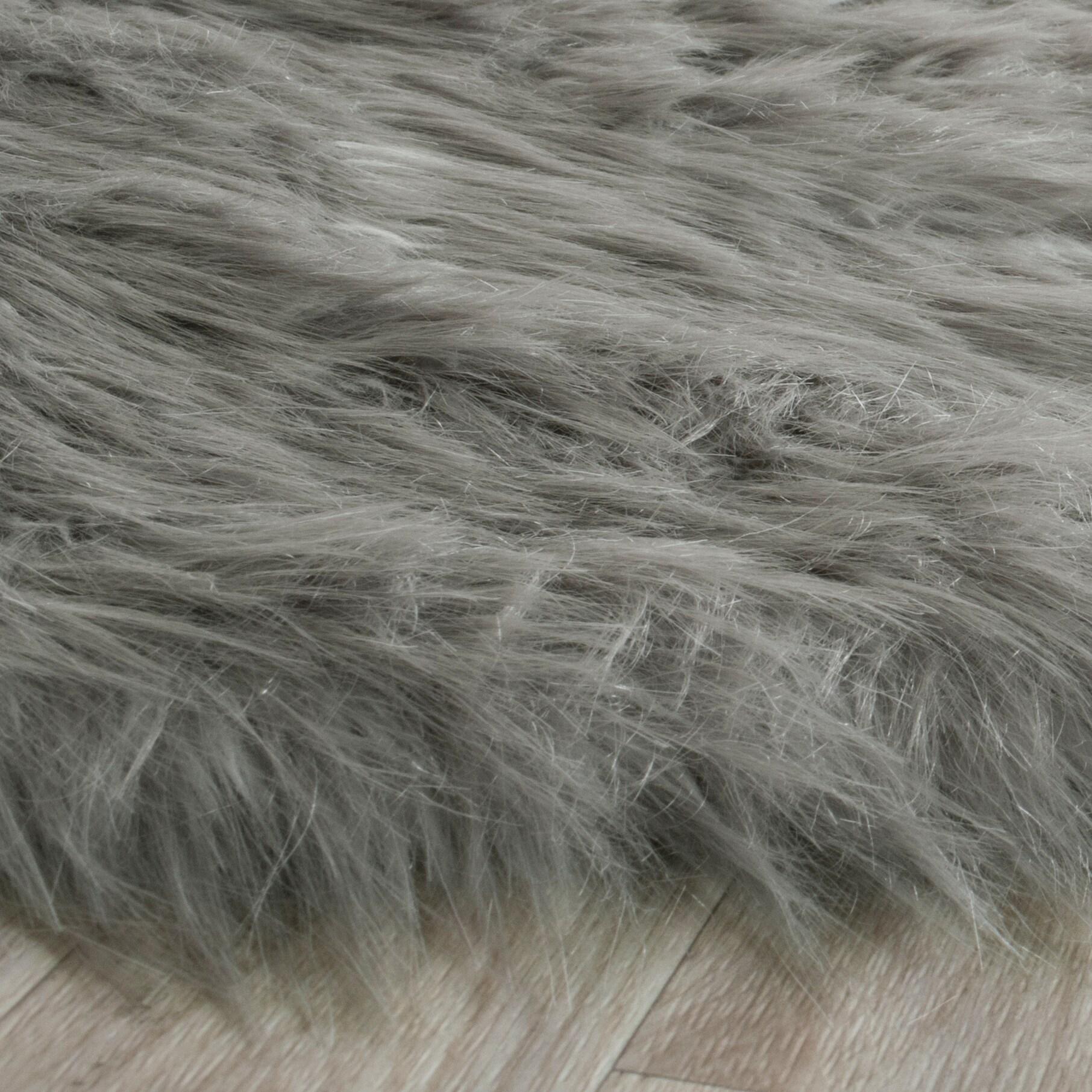 Faux Sheep Skin FSS118 Power Loomed Area Rug - Dark Grey - 8'x10' - Safavieh.